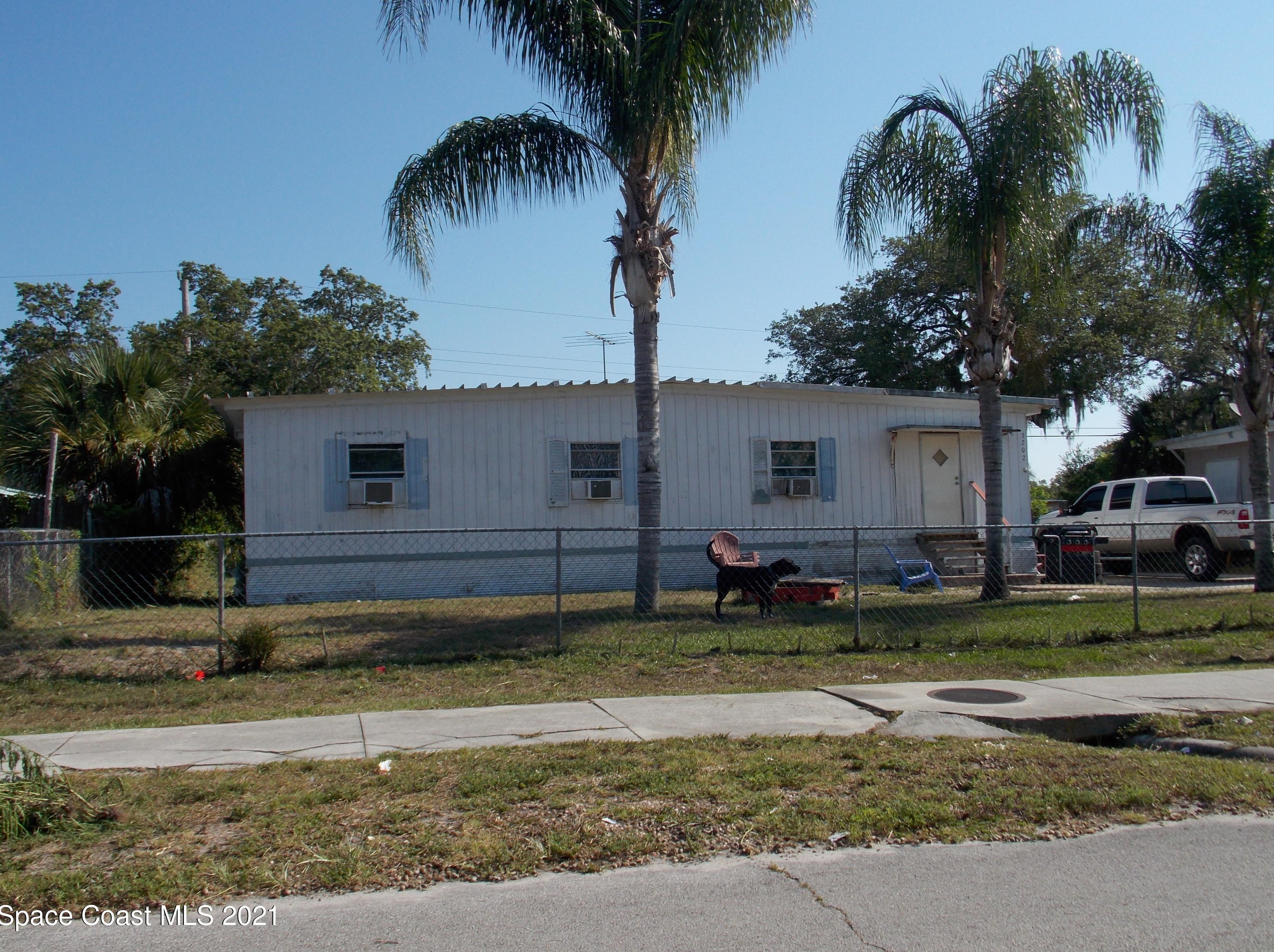 3202 Brockett Rd, Mims, FL 32754