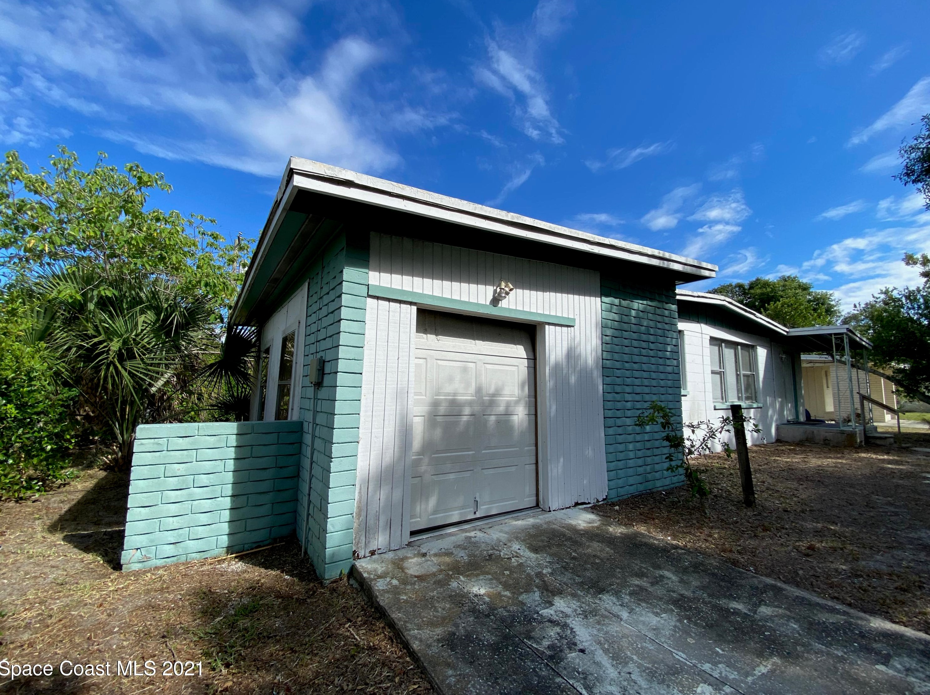 901 Kensington Dr, Cocoa, FL 32922