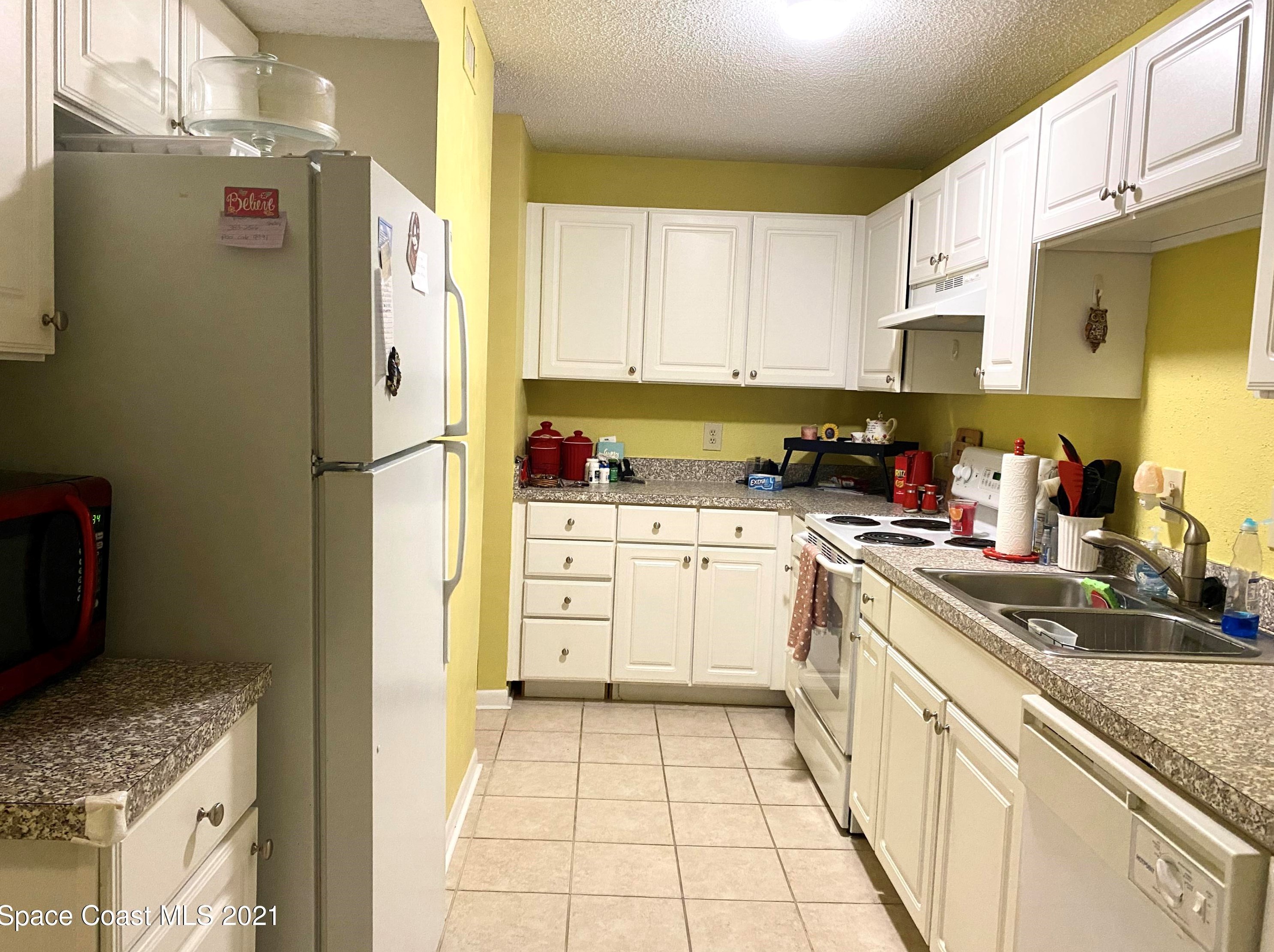 3515 Sable Palm Ln #e, Titusville, FL 32780