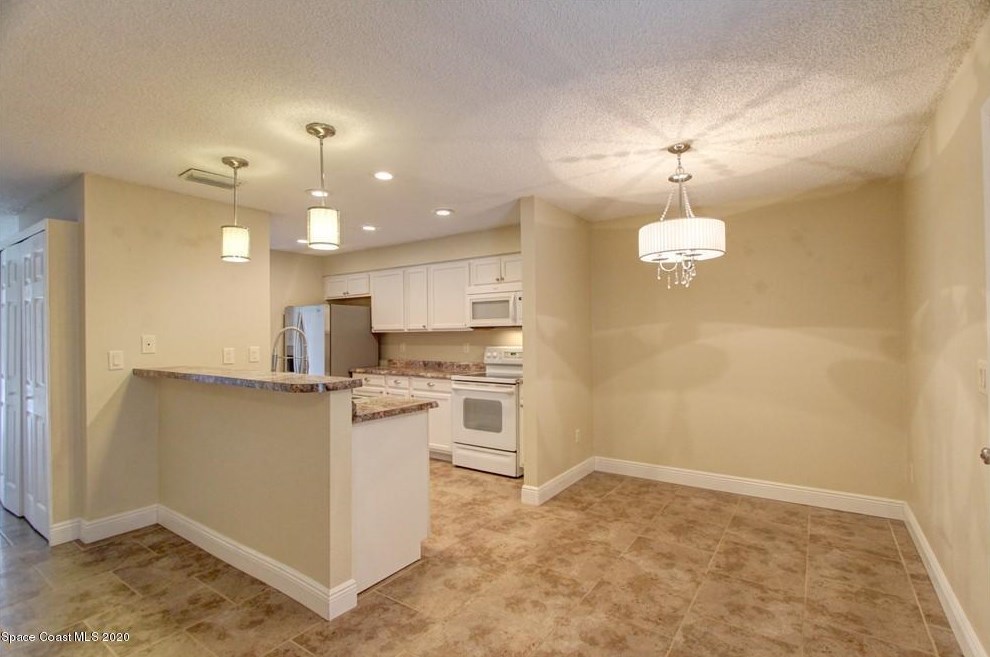 283 E Towne Pl, Titusville, FL 32796