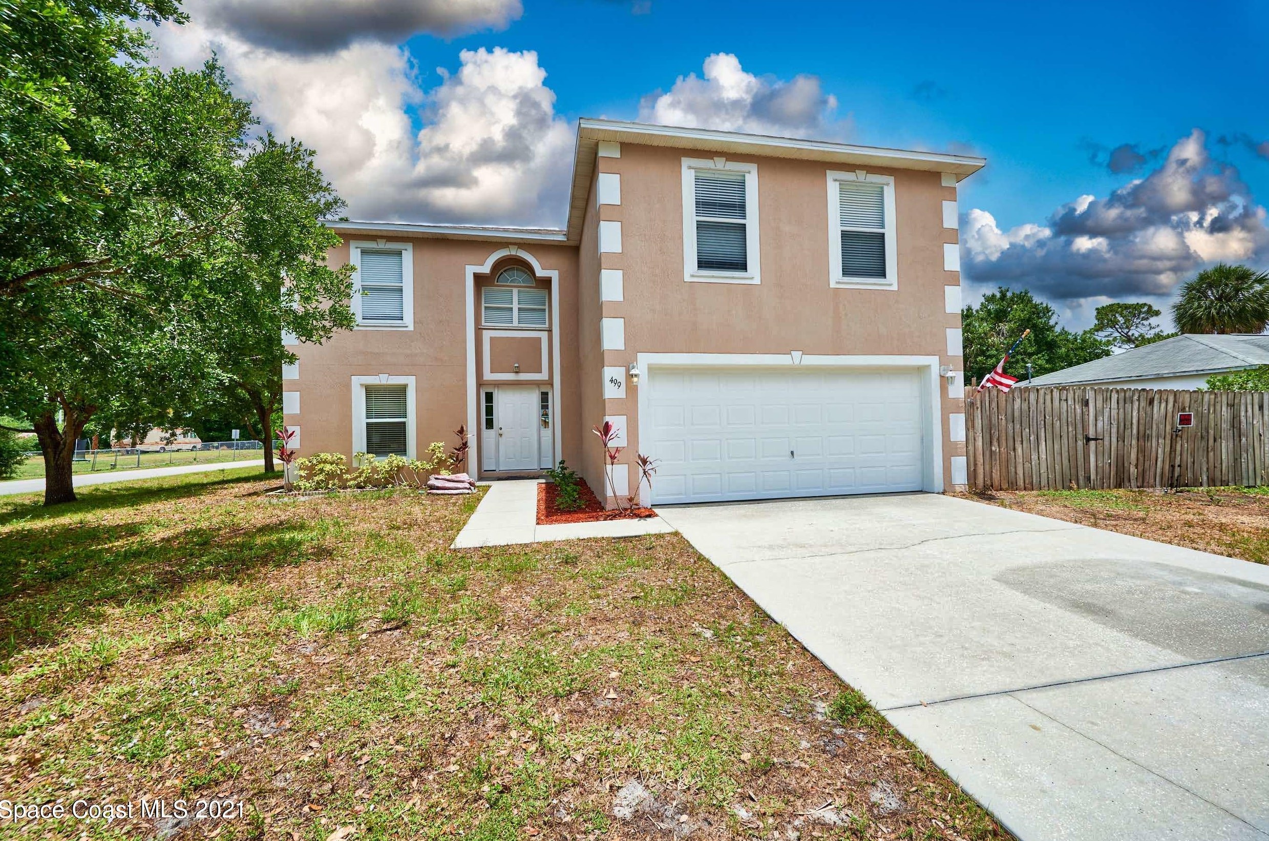 499 Borraclough Ave, Melbourne, FL 32907-1834