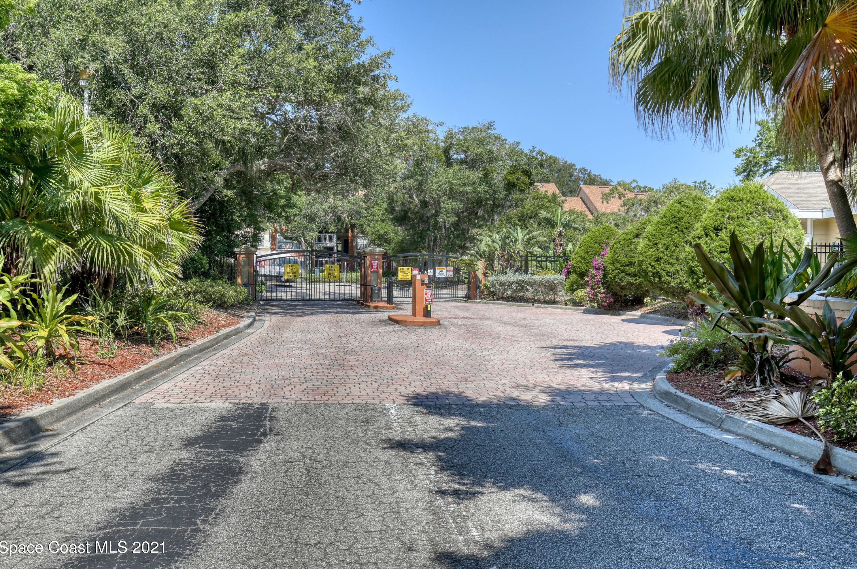 225 S Tropical Trail #106, Merritt Island, FL 32952