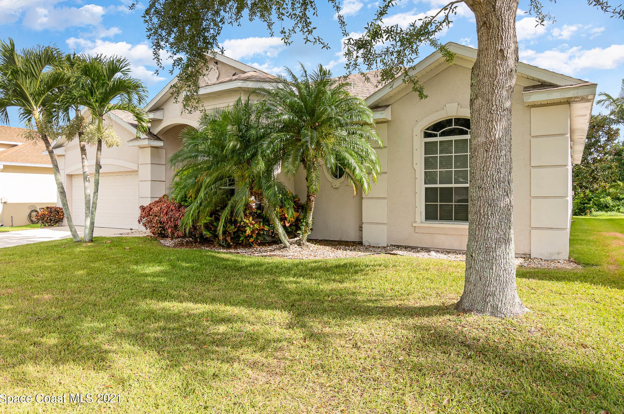 1574 Sumter Ln, Melbourne, FL 32904-8740