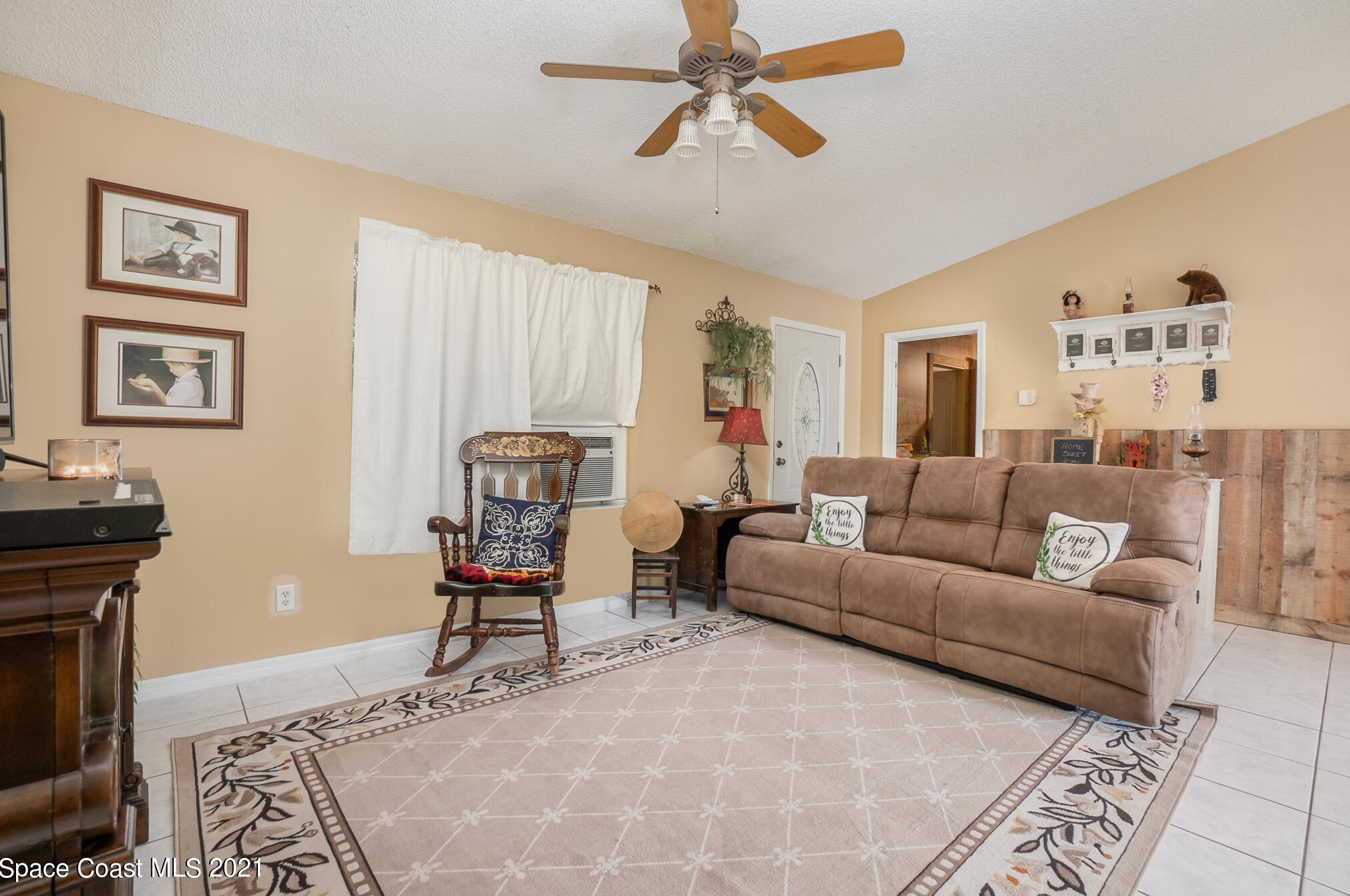 1248 Rayfield St, Melbourne, FL 32909-6203