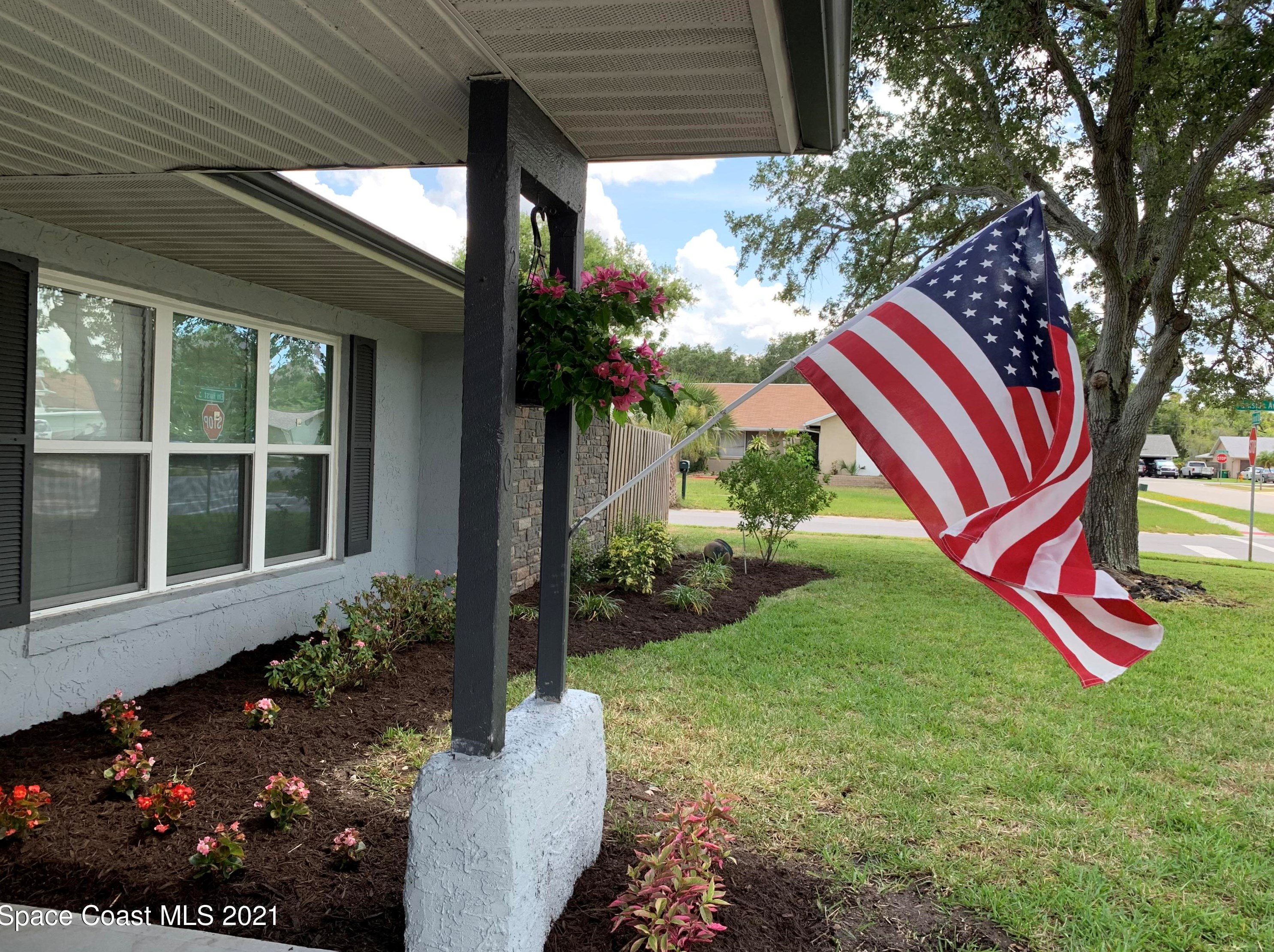 2560 Elm Hurst St, Merritt Island, FL 32953-4137
