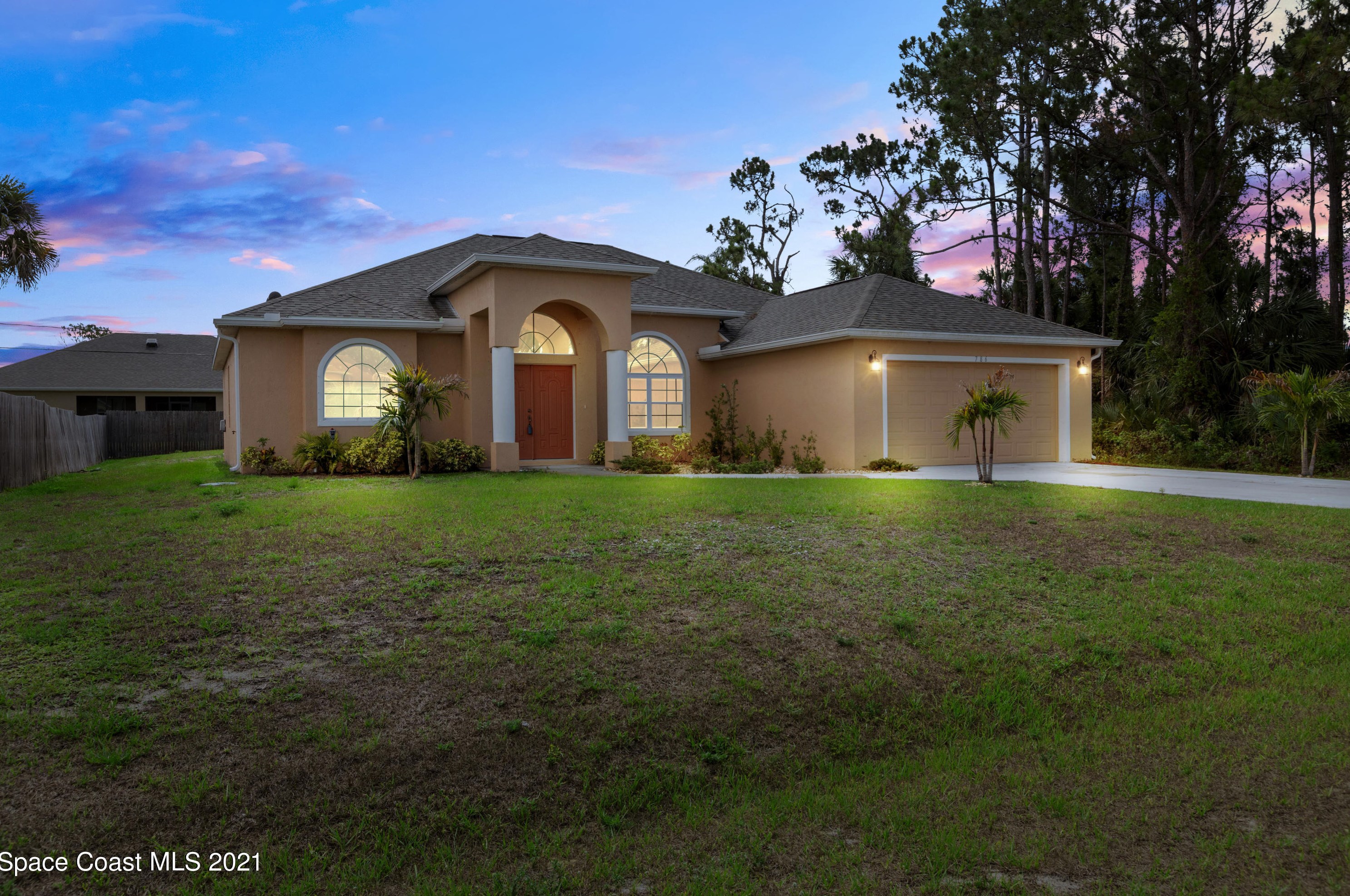 786 Davidson St, Melbourne, FL 32909-6639