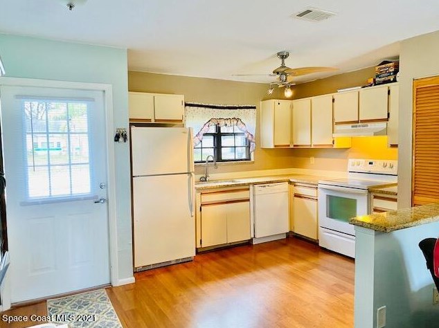 719 Koutnik Rd, Melbourne, FL 32909-6529