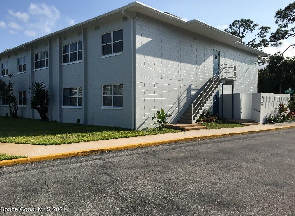 205 Buccaneer Ave #c1-201, Merritt Island, FL 32952