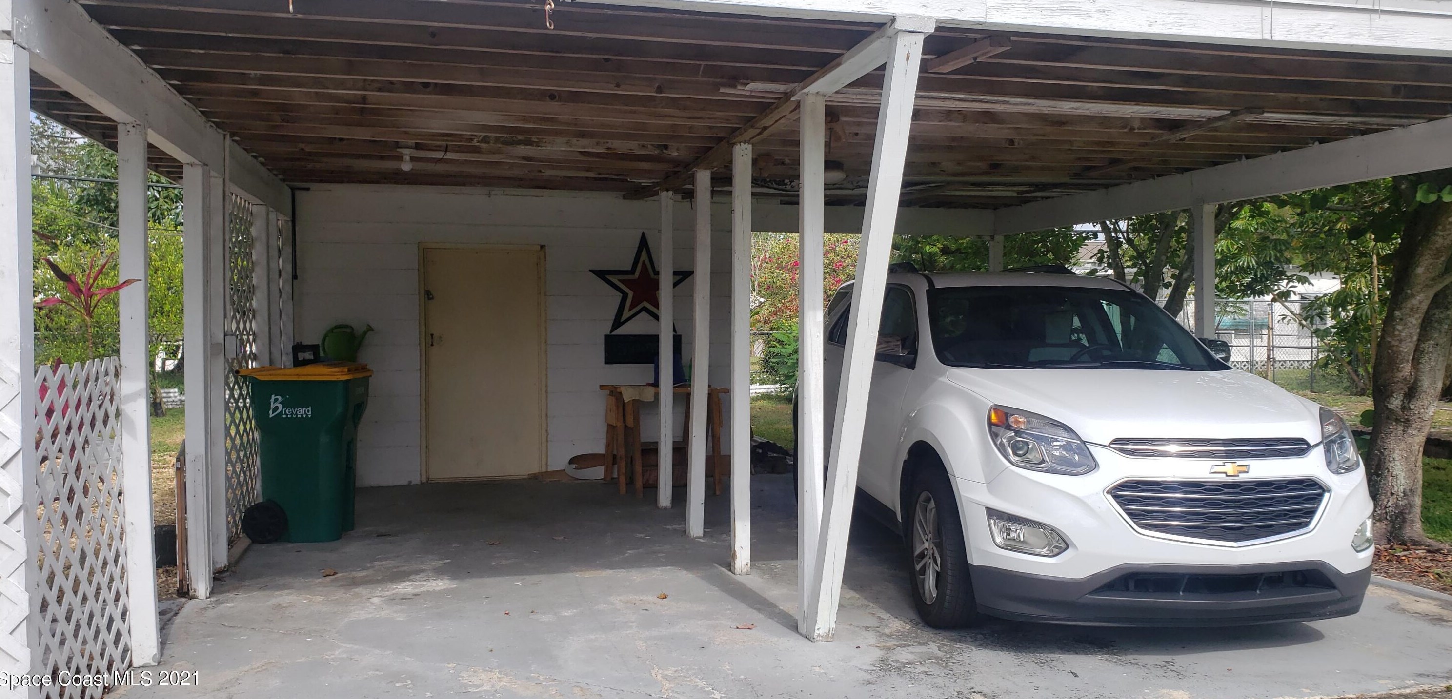 18 Emerald St, Melbourne, FL 32904-1965
