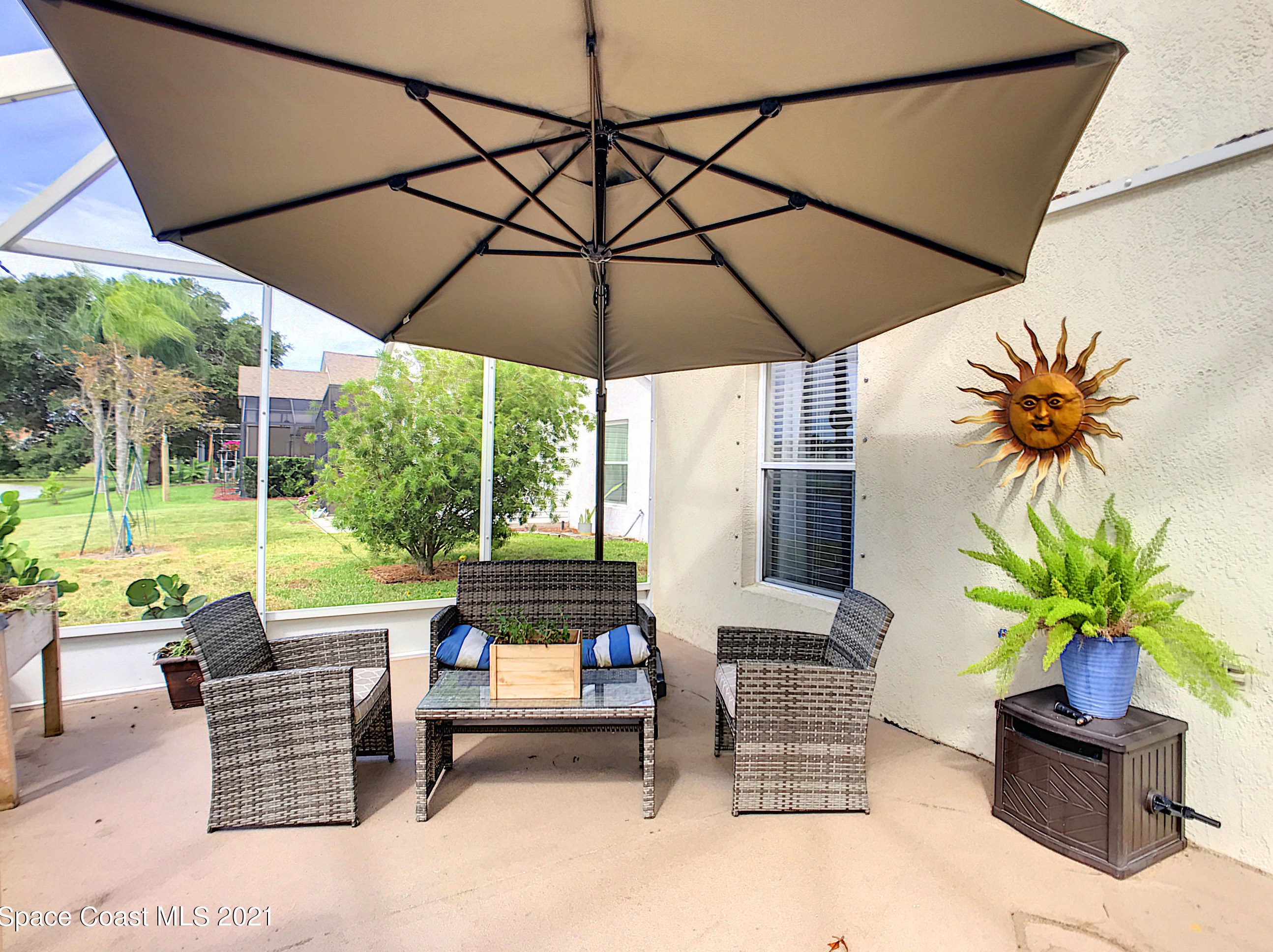 893 Shaw Cir, Melbourne, FL 32940-6984