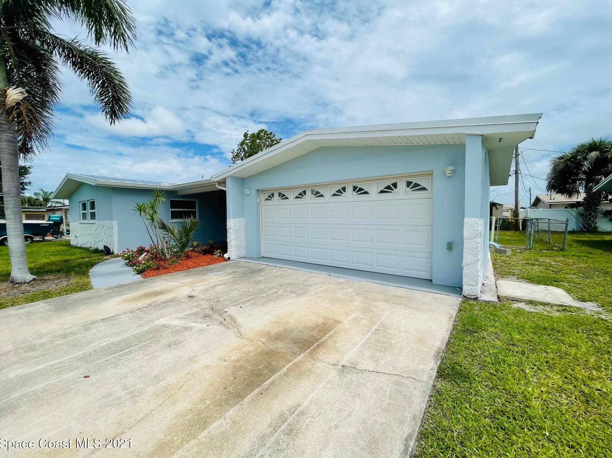 350 Aztec Ave, Merritt Island, FL 32952-3703
