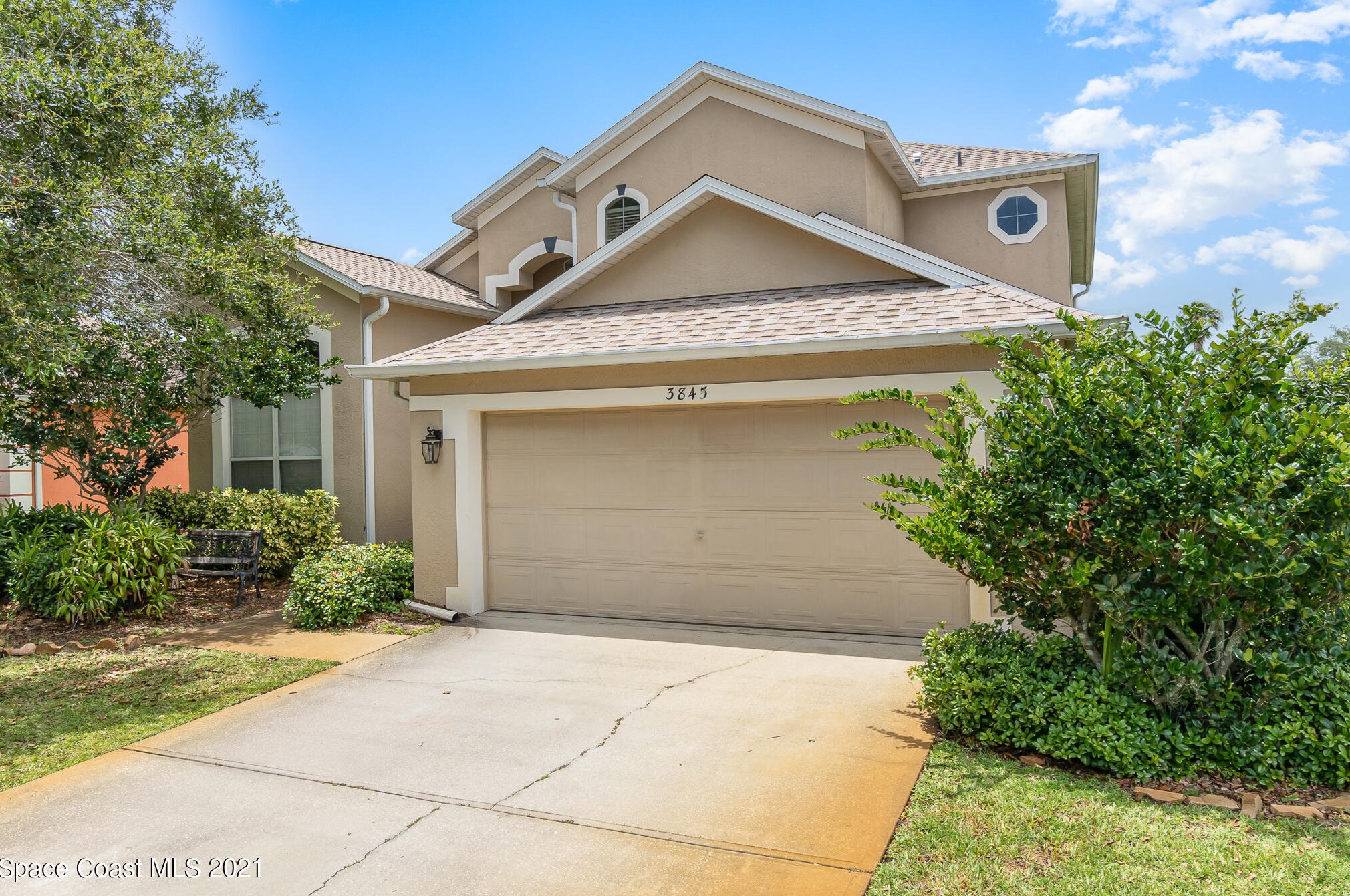 3845 Long Leaf Dr, Melbourne, FL 32940-1461