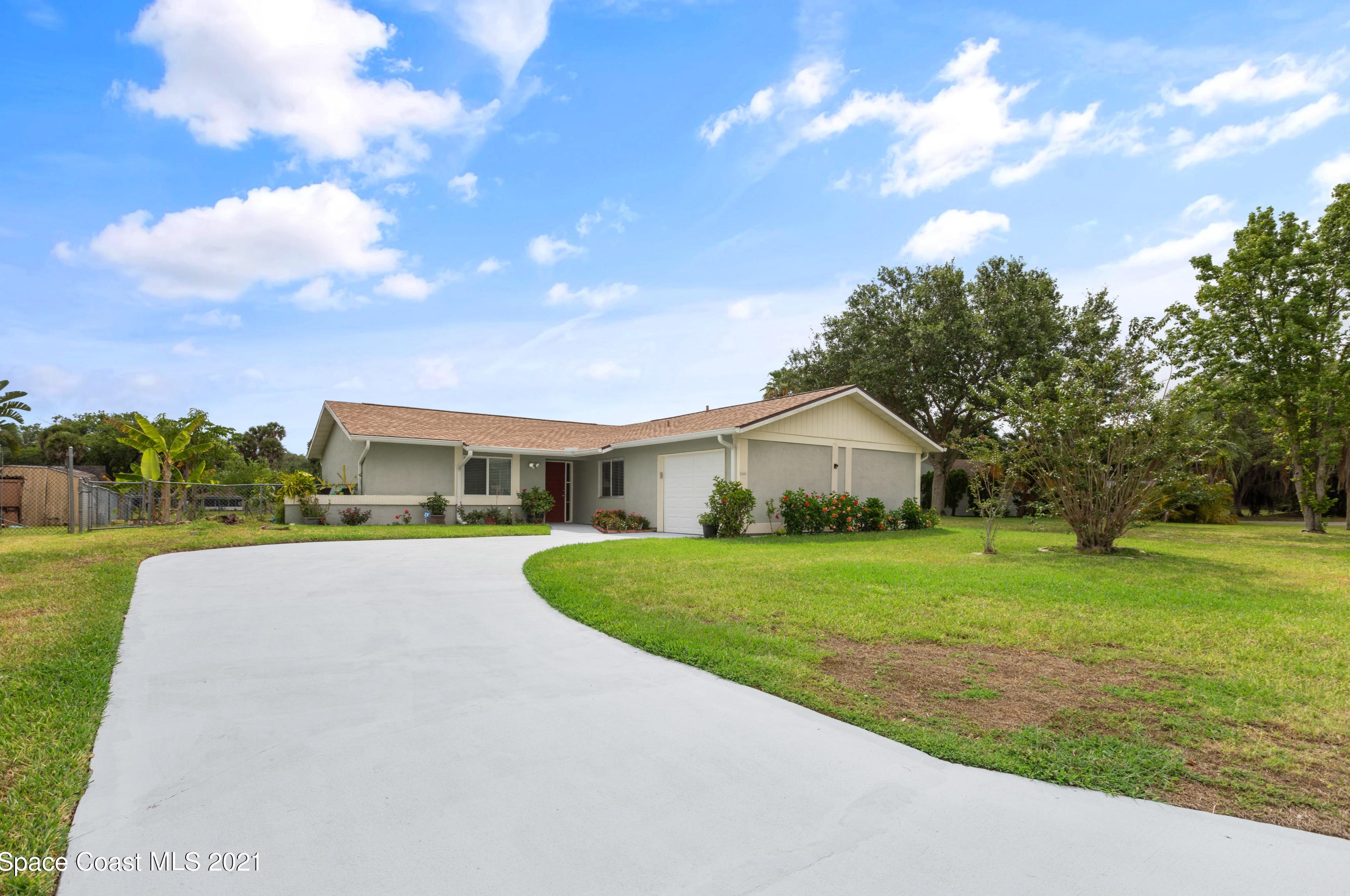 1245 Linmoor Cir, Melbourne, FL 32907-2216
