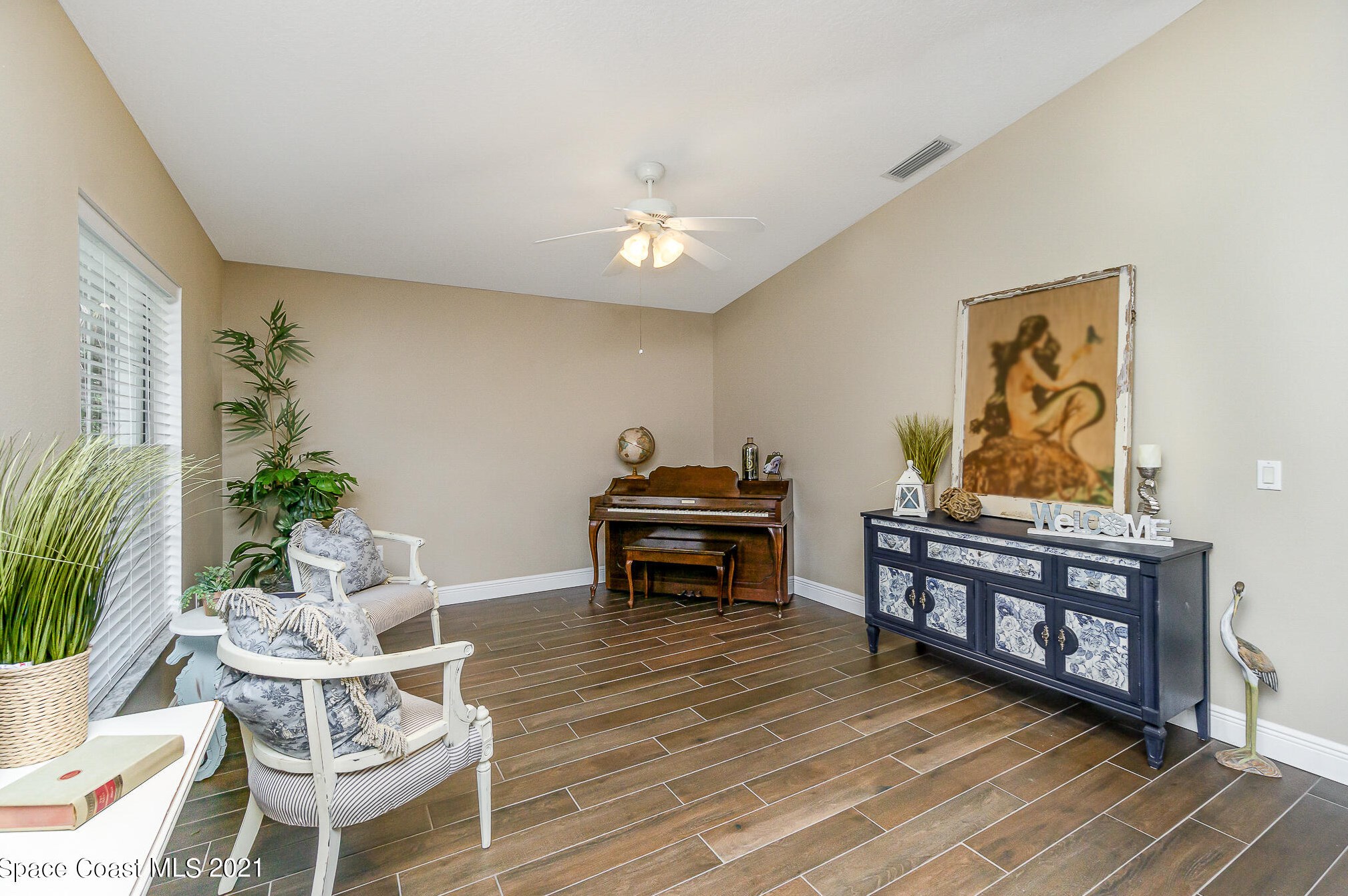 335 Americana Blvd, Melbourne, FL 32907-1919