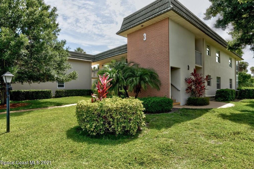 3 Vista Gardens Trail #204, Vero Beach, FL 32962