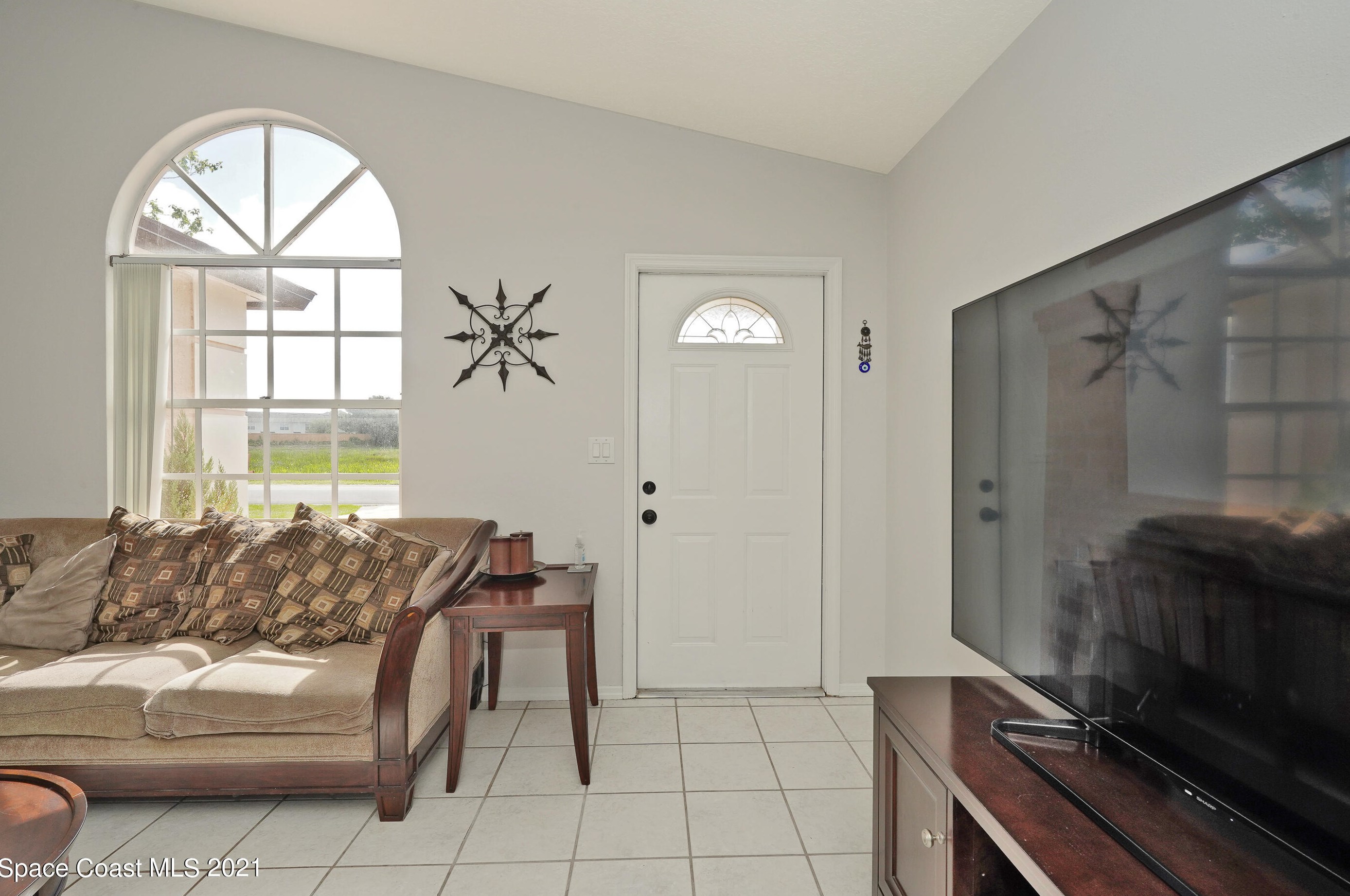 626 Bloke Ave, Melbourne, FL 32909-4654