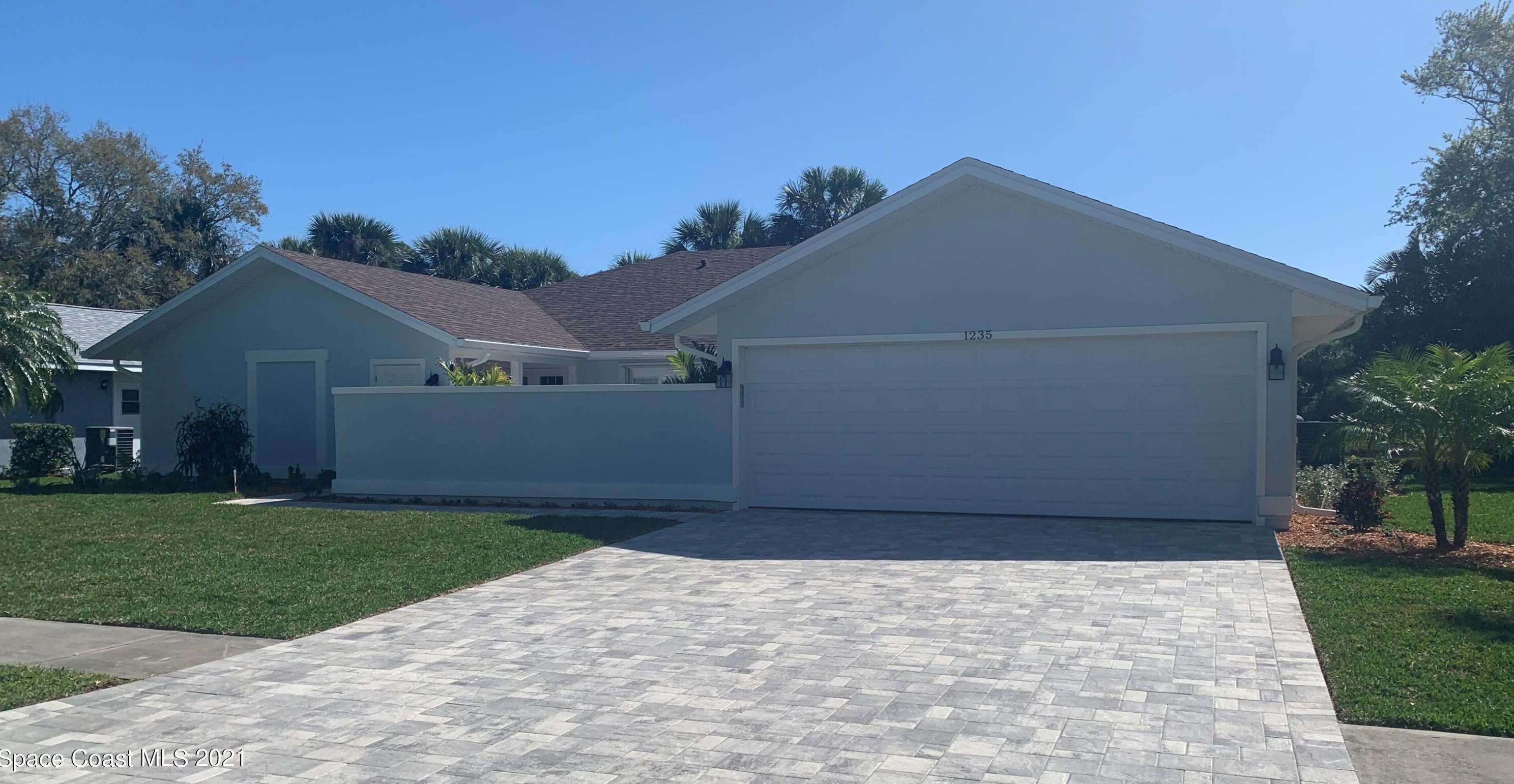 1235 Mayflower Ave, Melbourne, FL 32940-6725