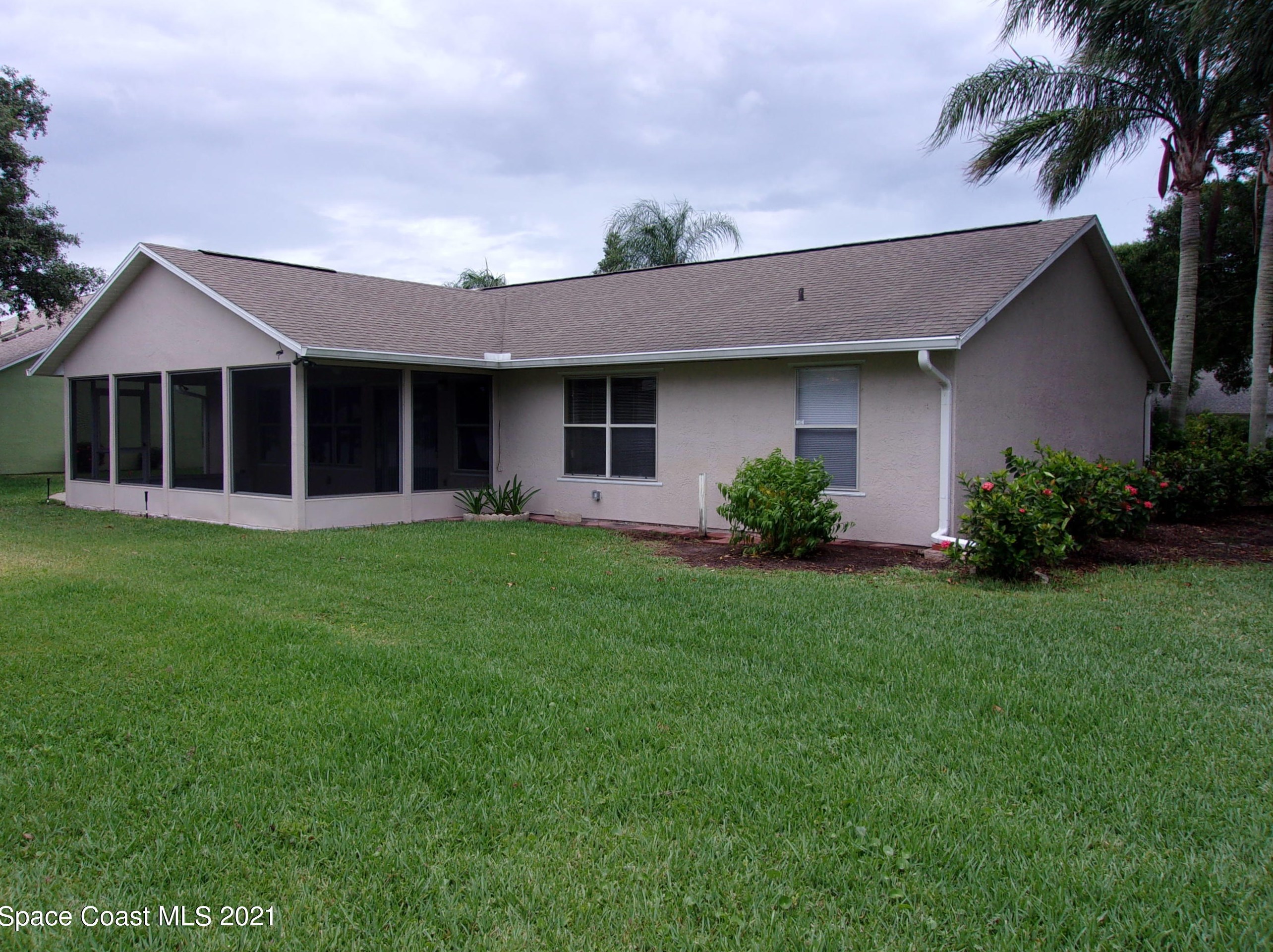 1200 Ambra Dr, Melbourne, FL 32940