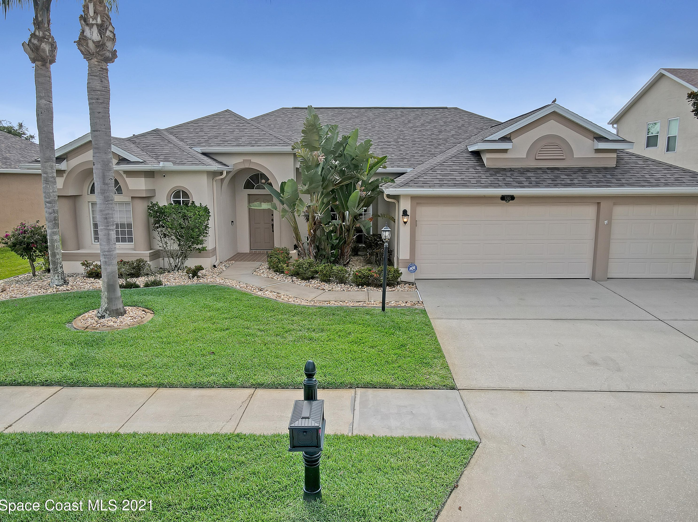 5345 Creekwood Dr, Melbourne, FL 32940-1492