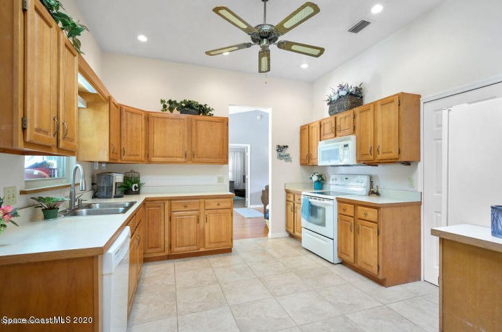 531 Hidden Hollow Dr, Merritt Island, FL 32952-4065