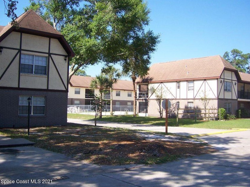 2951 Sir Hamilton Cir # 5, Titusville, FL