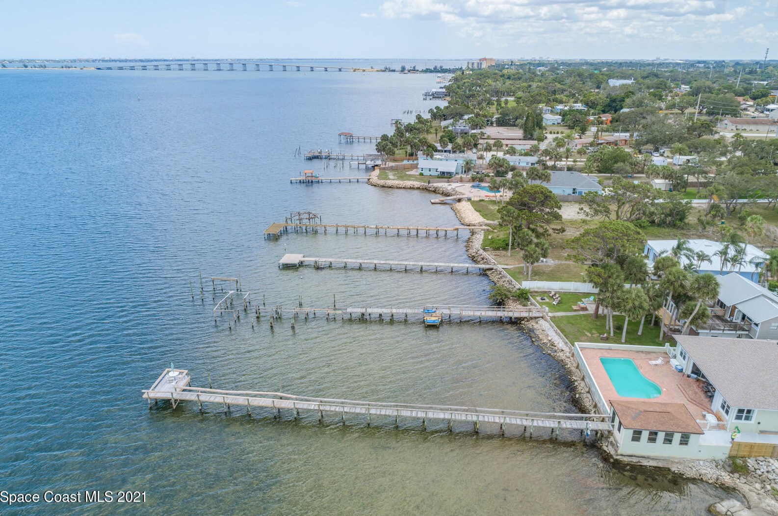 2189 Pineapple Ave, Melbourne FL 32935-6601 exterior