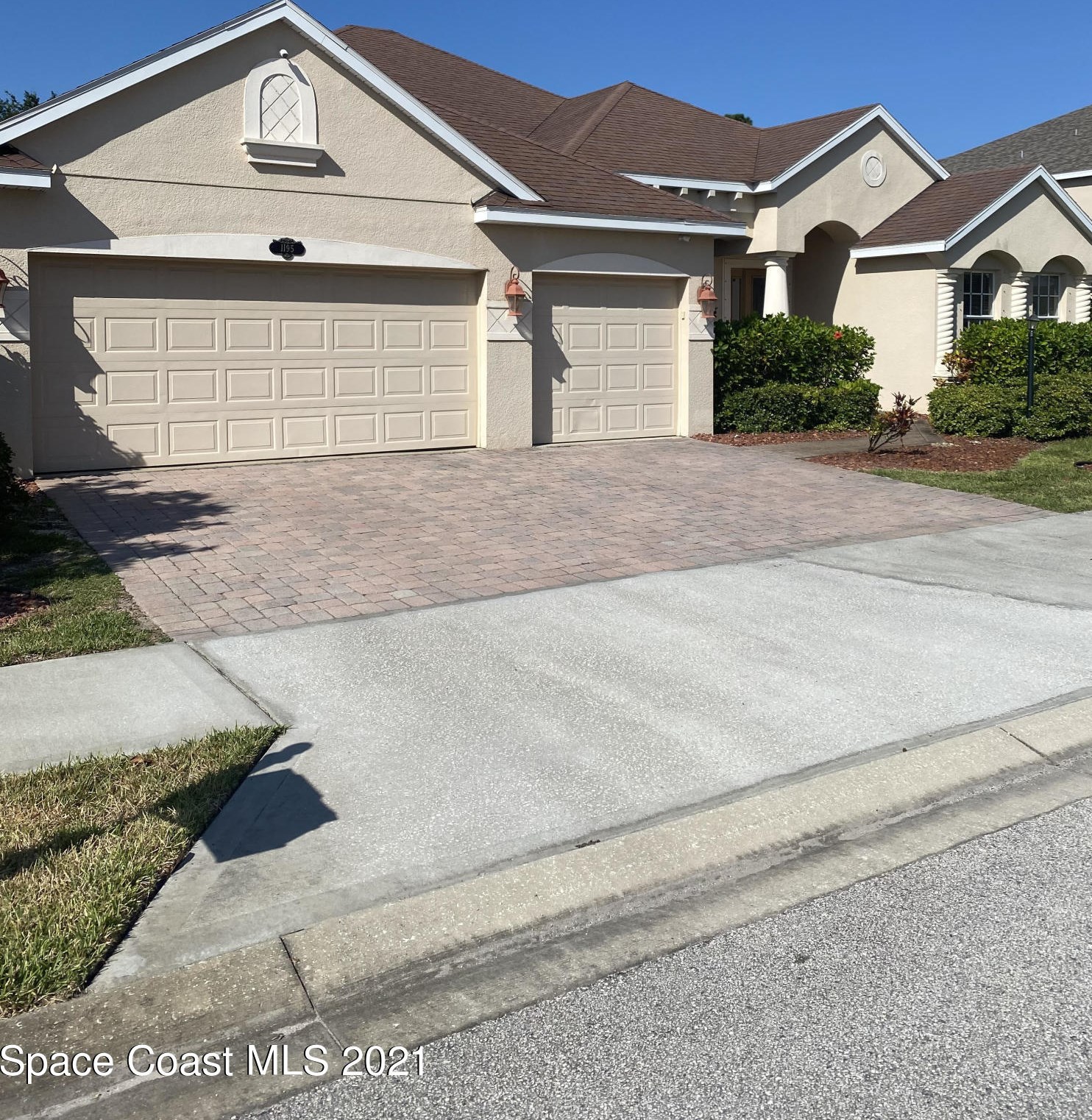 1195 Dromin Ln, Melbourne, FL 32940-6019