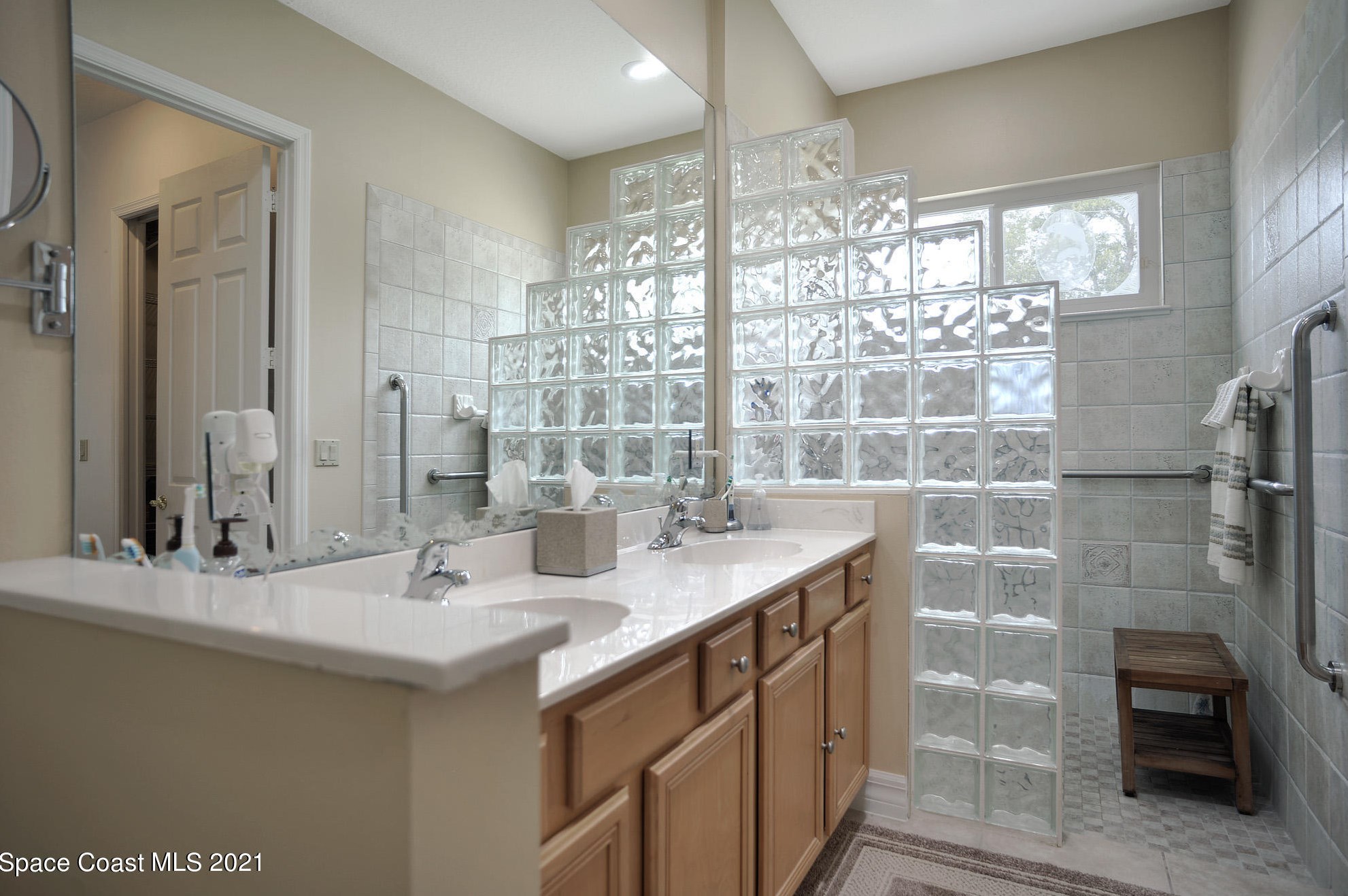 2000 Misty Harbor Pl, Merritt Island FL  32952-2803 exterior