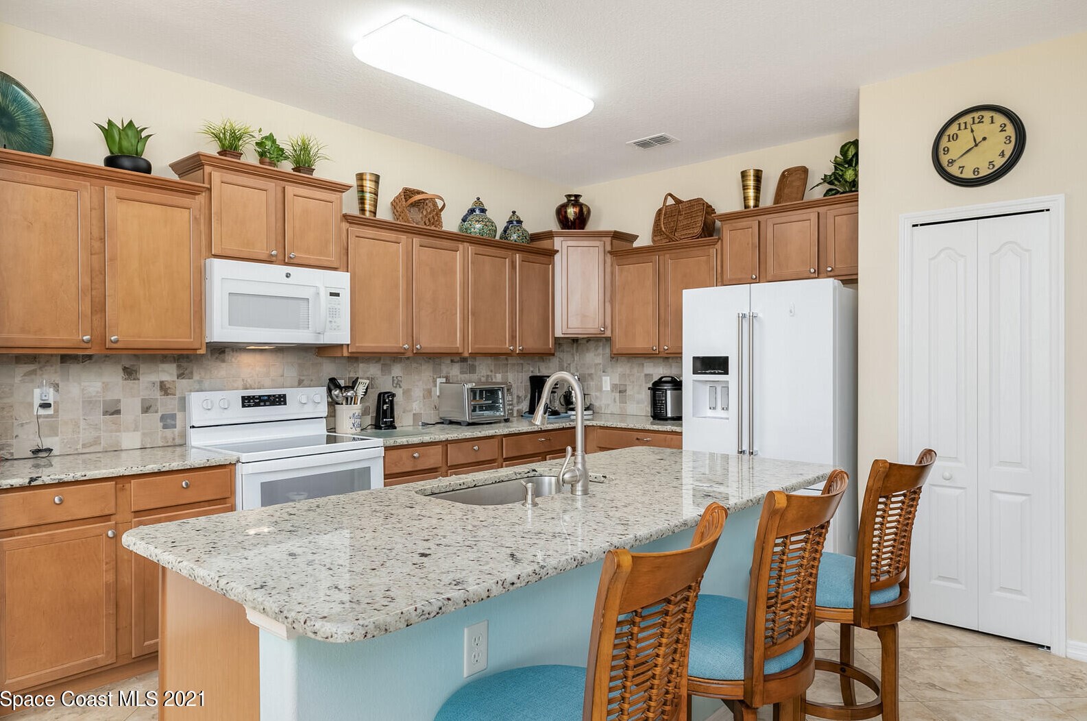 6085 Trieda Dr, Melbourne FL  32940-8071 exterior