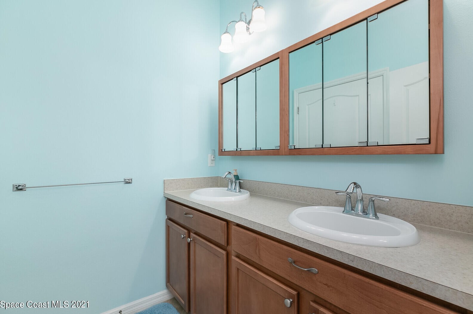 6085 Trieda Dr, Melbourne FL  32940-8071 exterior