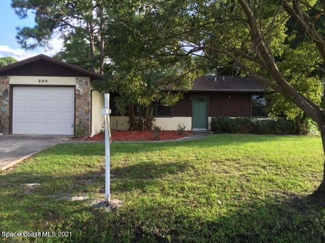 590 Rheine Rd, Melbourne, FL 32907-1044