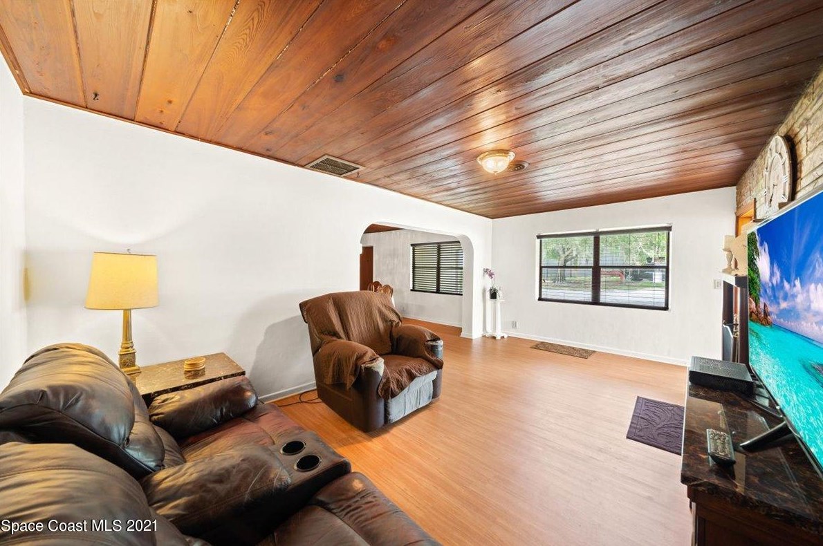 48 West Ct, Melbourne FL  32904-4044 exterior