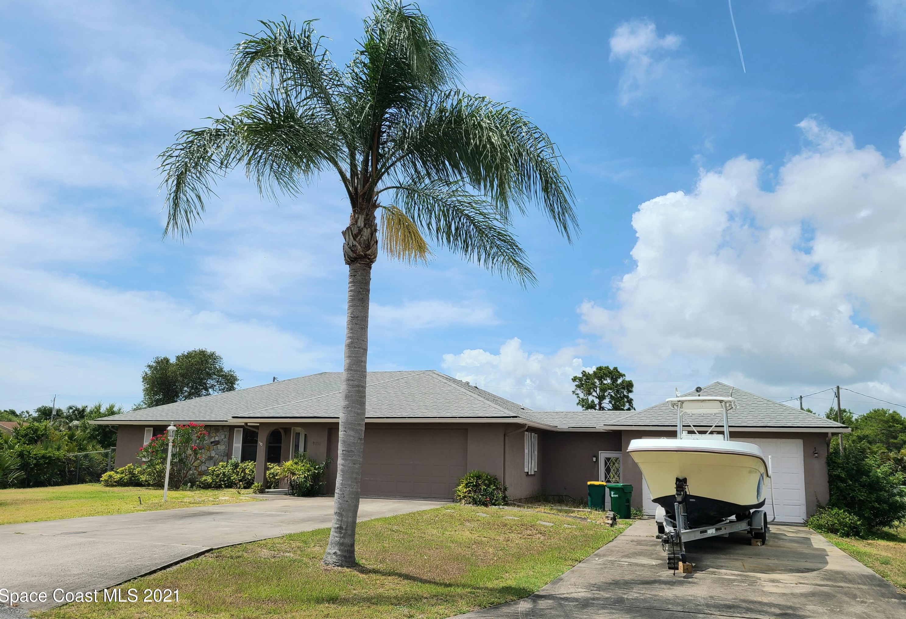 9010 Central Ave, Sebastian, FL 32976