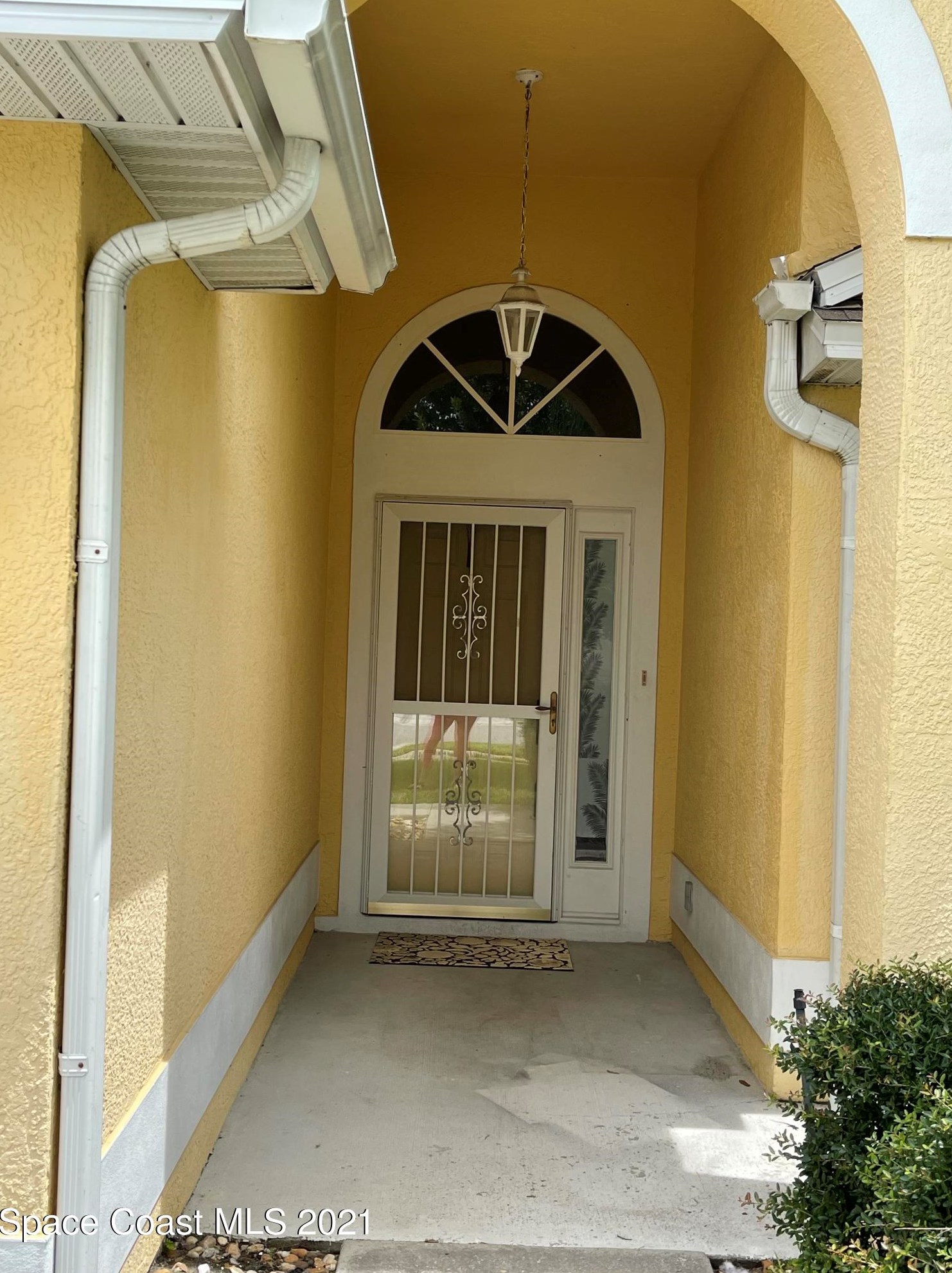 2520 Ventura Cir, Melbourne, FL 32904-7465