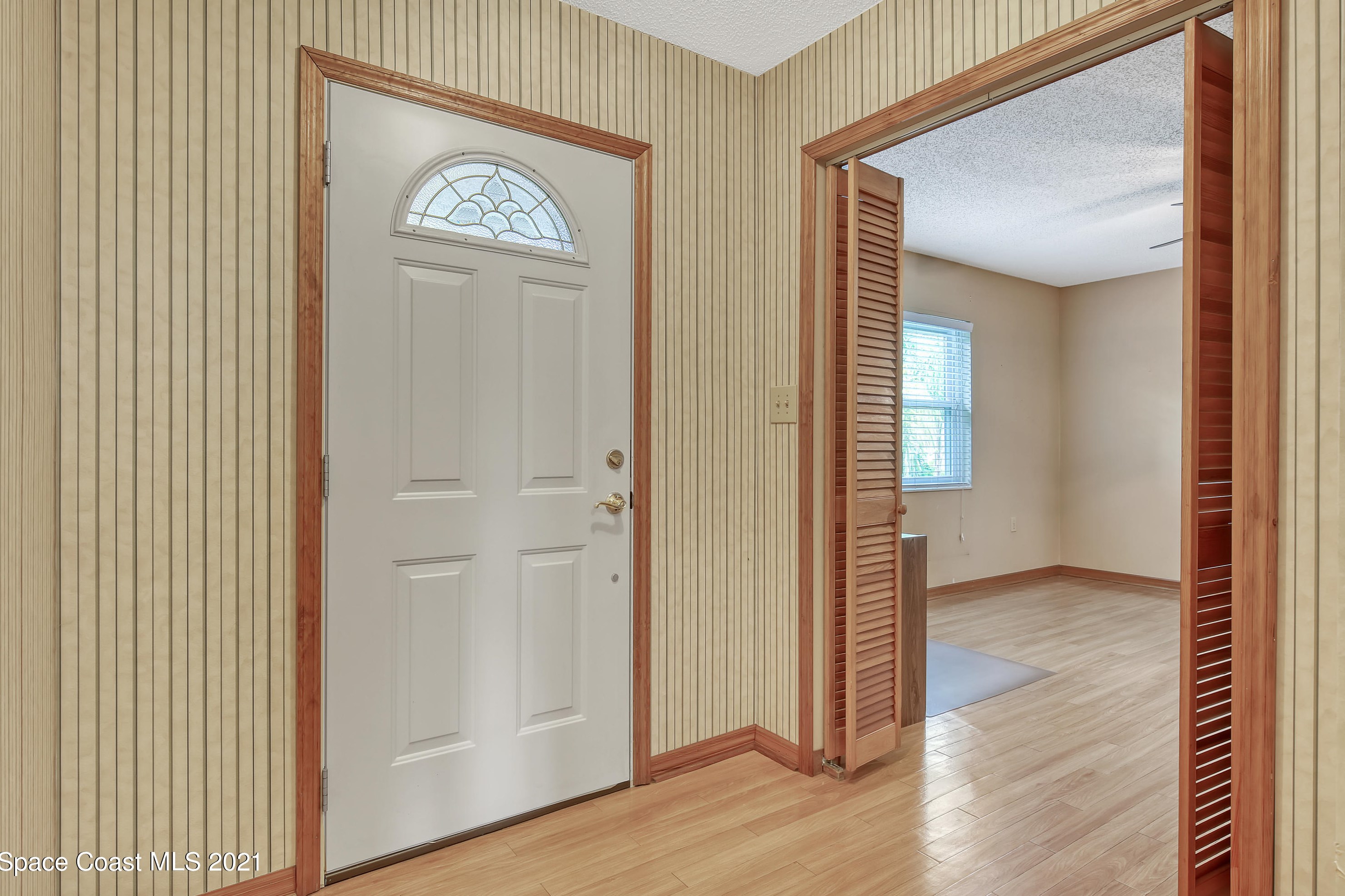 660 Oak Park Cir, Merritt Island FL  32953-4160 exterior