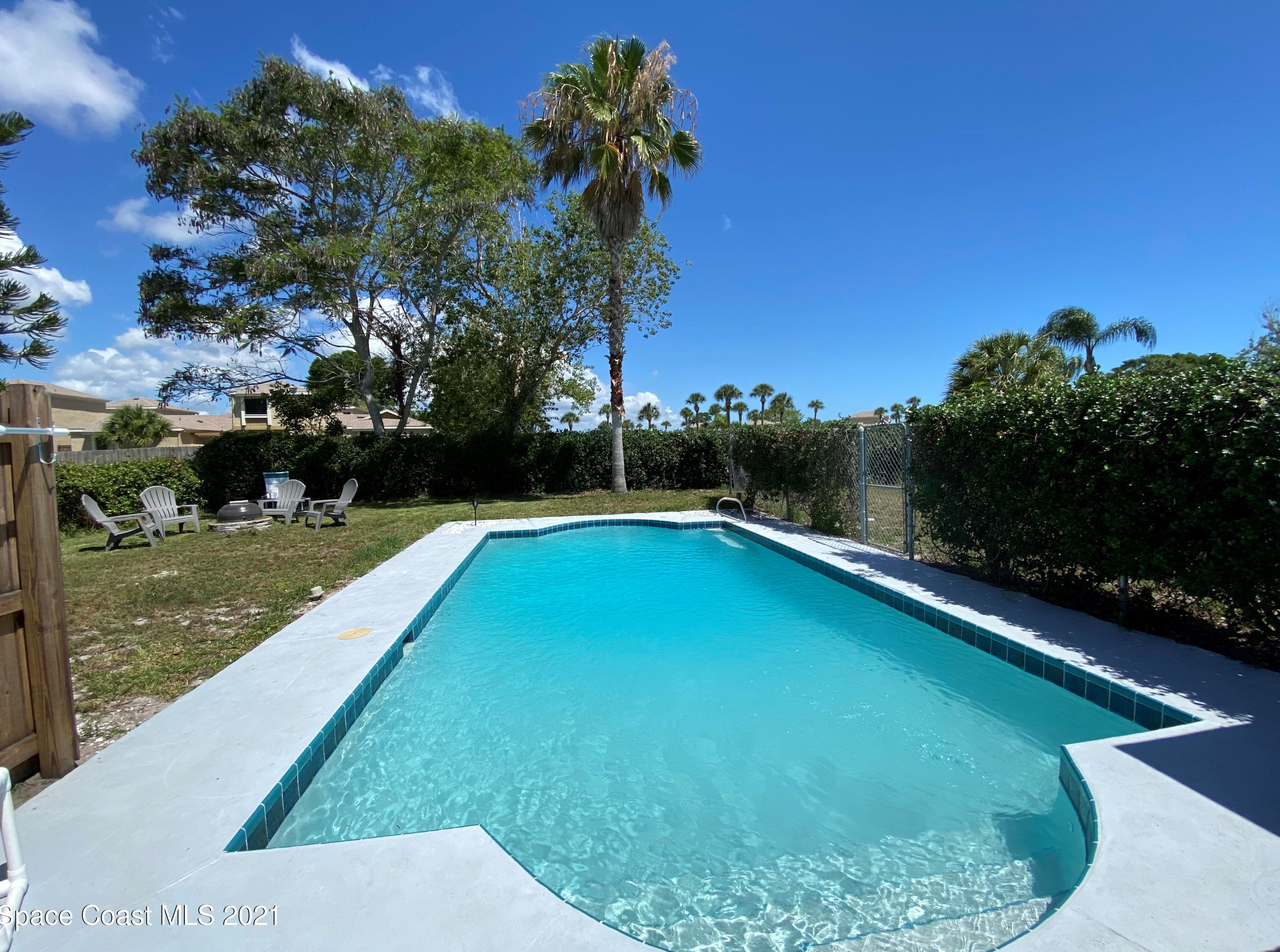 1320 Mariposa Dr, Melbourne, FL 32905-7625