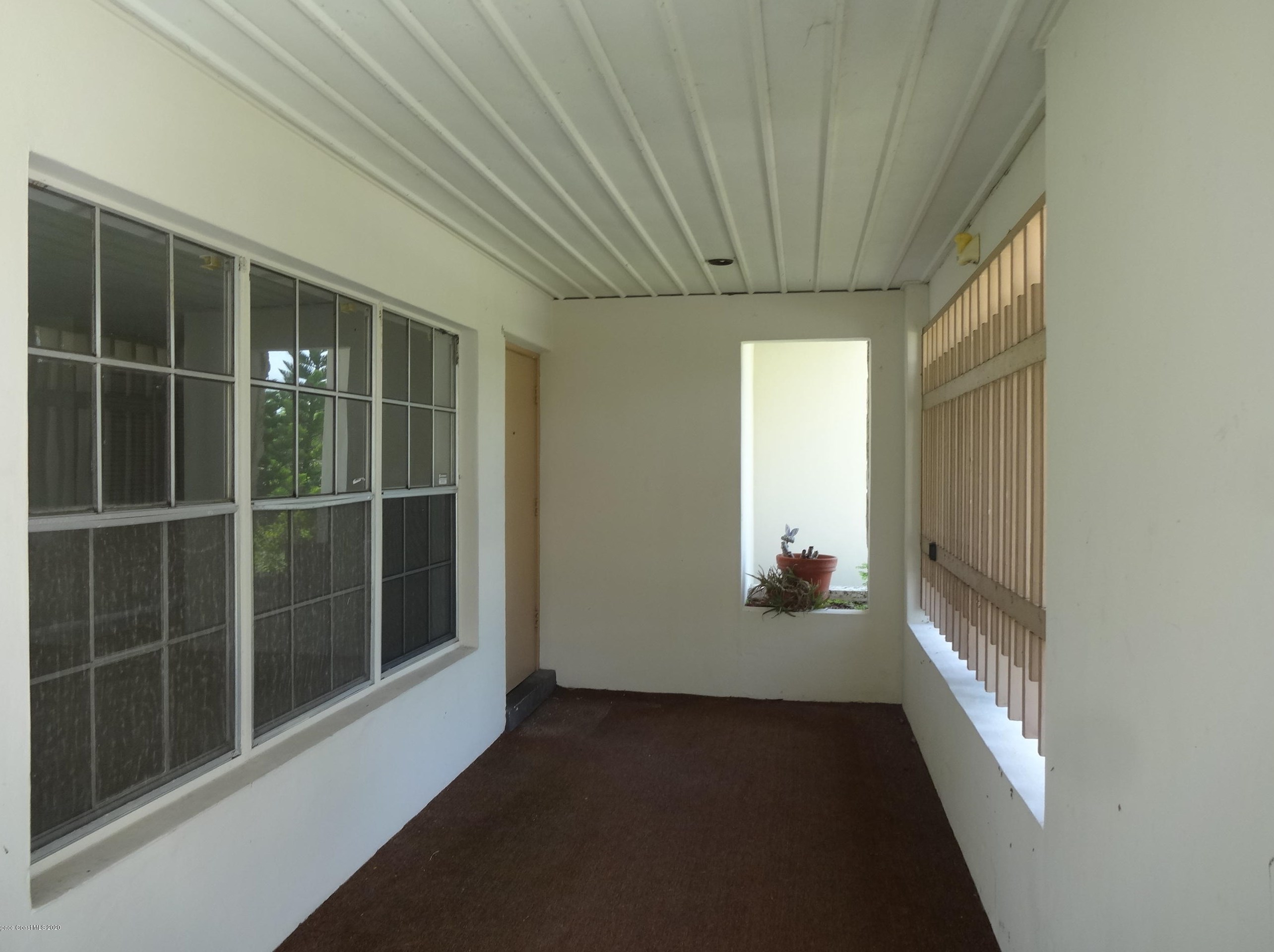 987 Burn Dr Ne, Melbourne, FL 32905