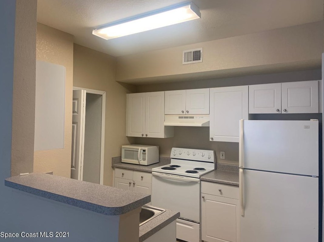 5673 Star Rush Dr, Melbourne, FL 32940-6215