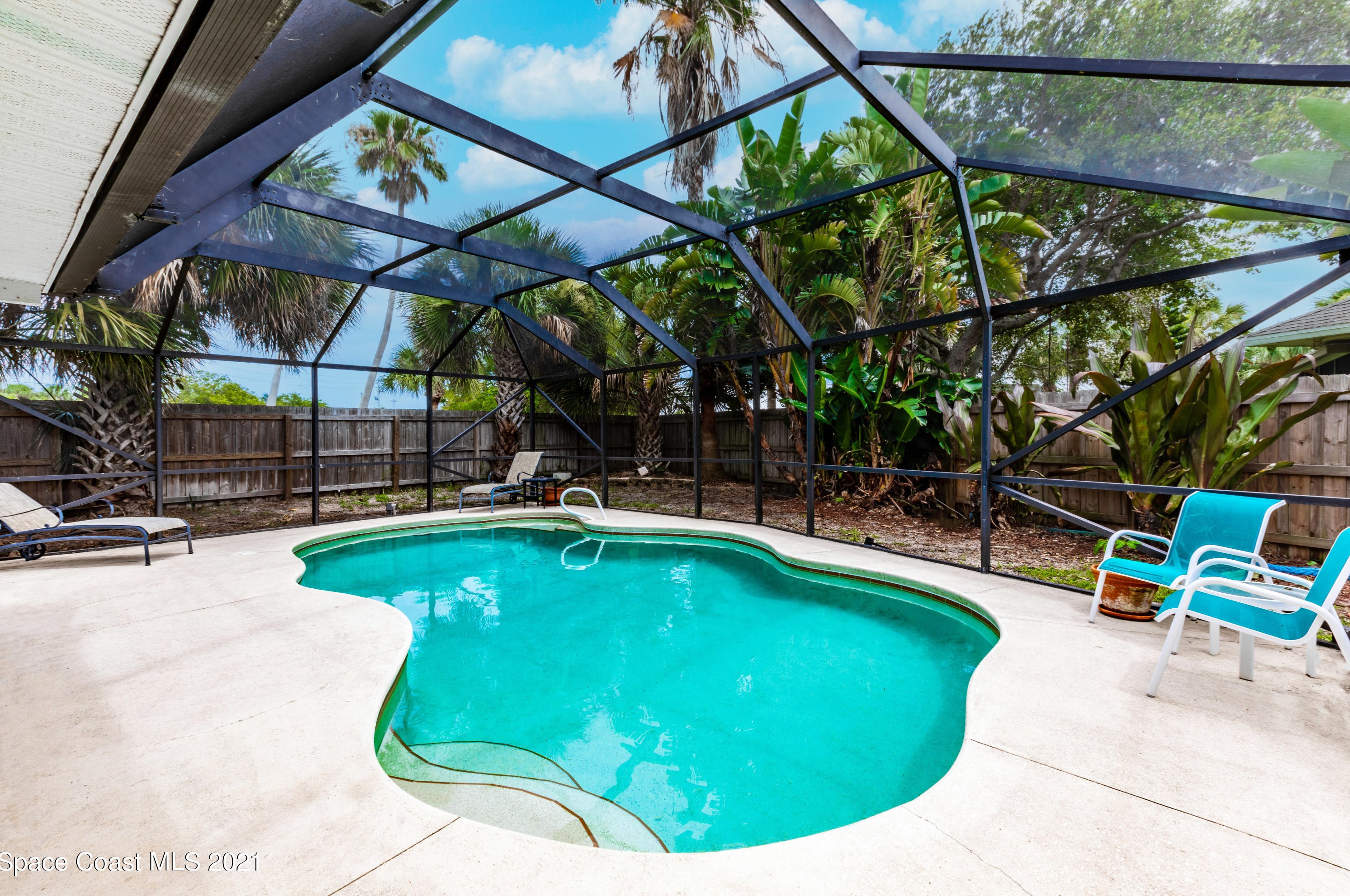 391 Riverview Ln, Melbourne, FL 32951-2714