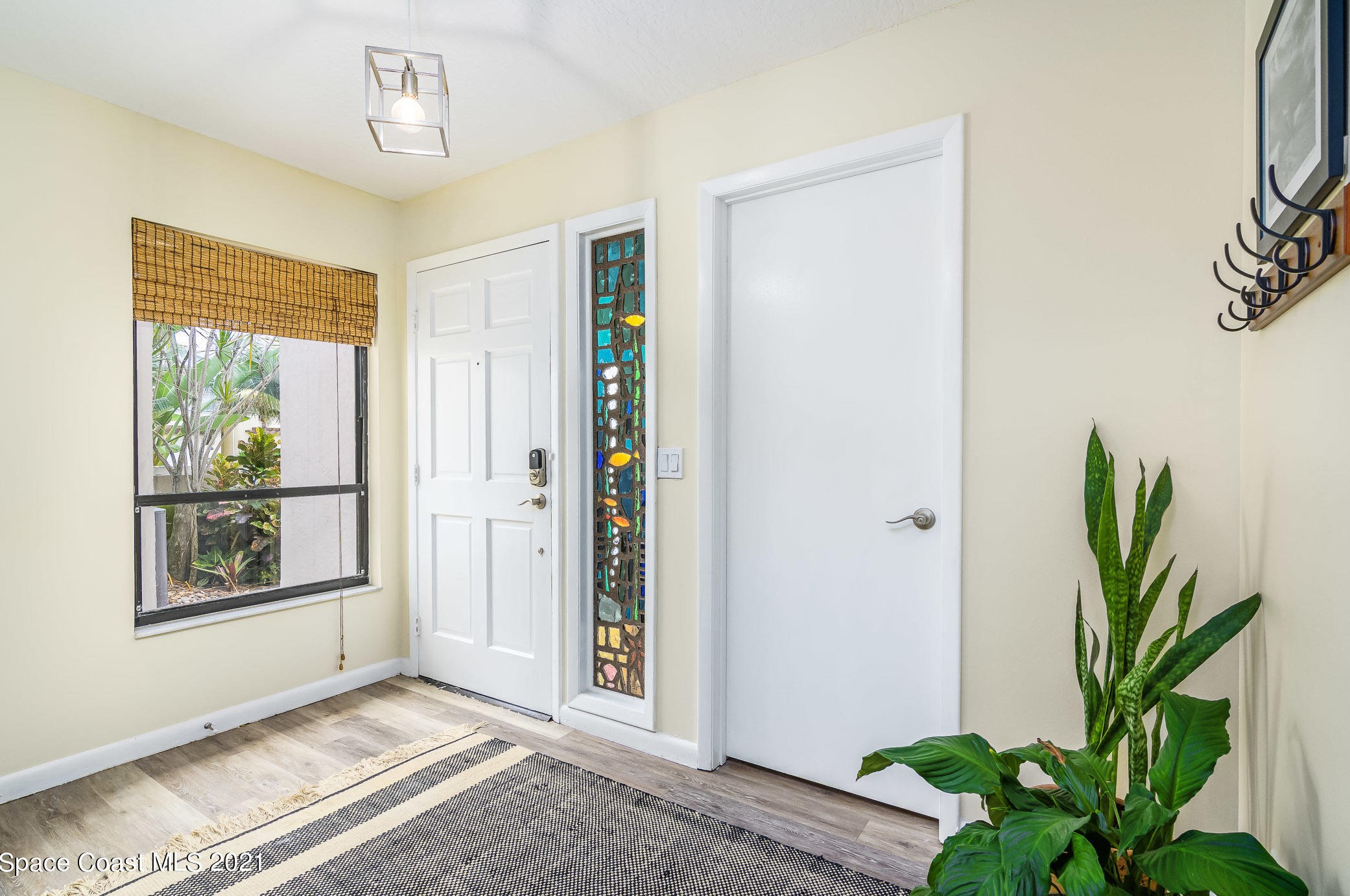 102 12th Ave, Melbourne, FL 32903-3249