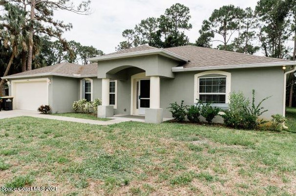 146 Bali St, Melbourne, FL 32909-4064