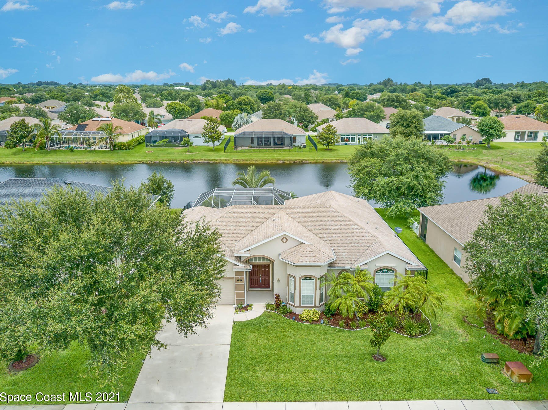484 Hiking Trl, Melbourne, FL 32904-7700