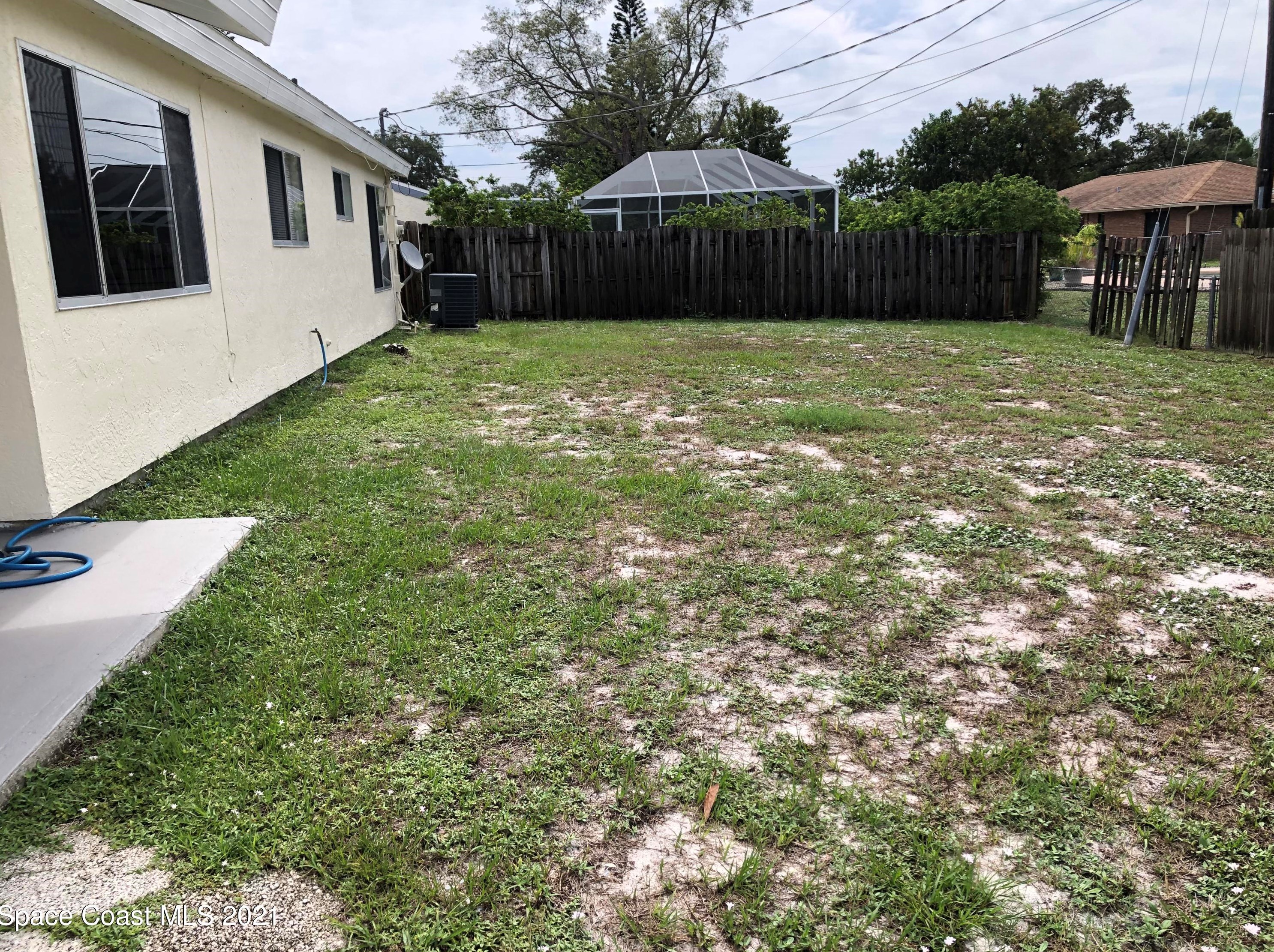 2140 Clover St Ne, Melbourne, FL 32905
