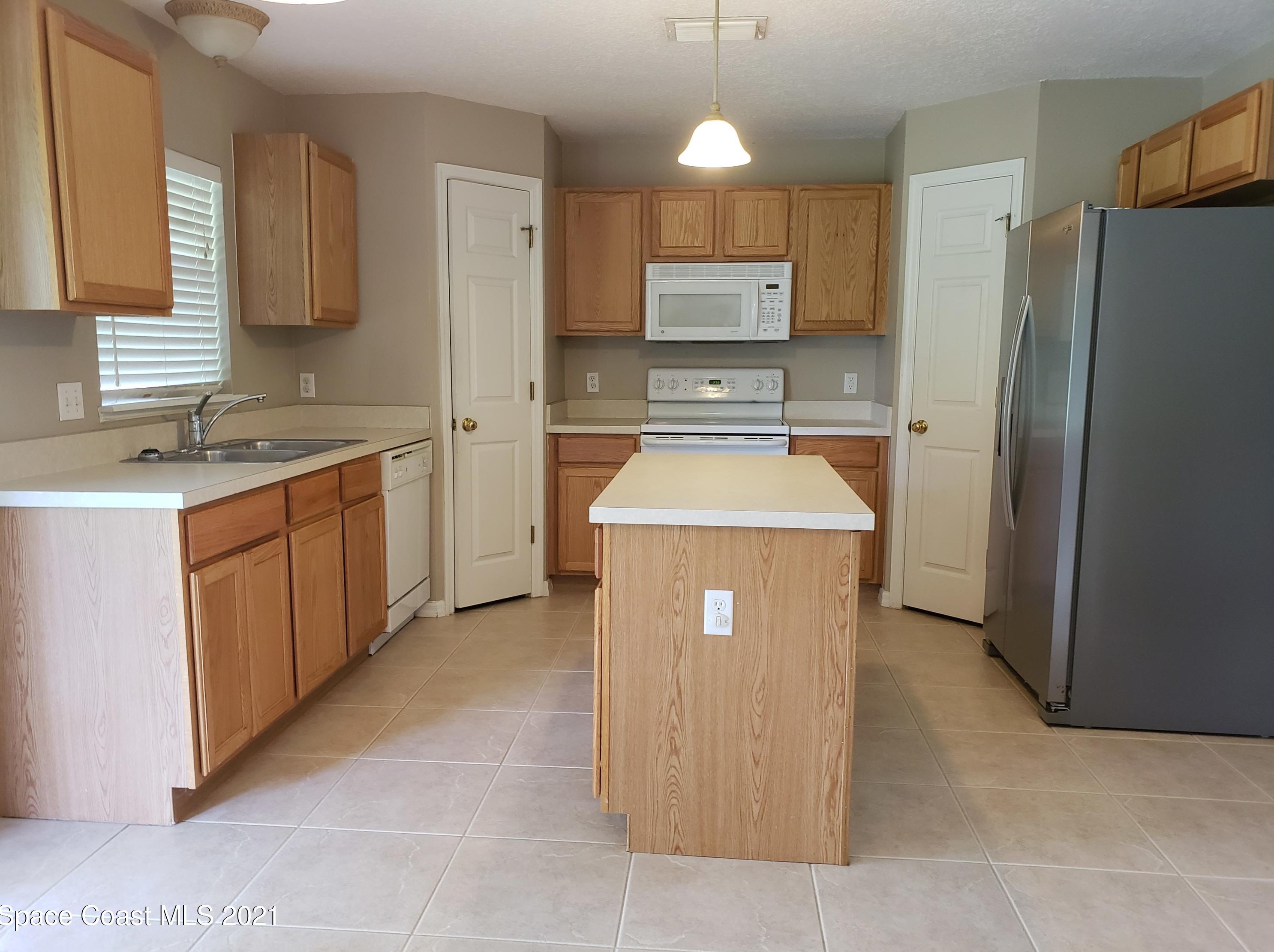 4580 Elena Way, Melbourne, FL 32934
