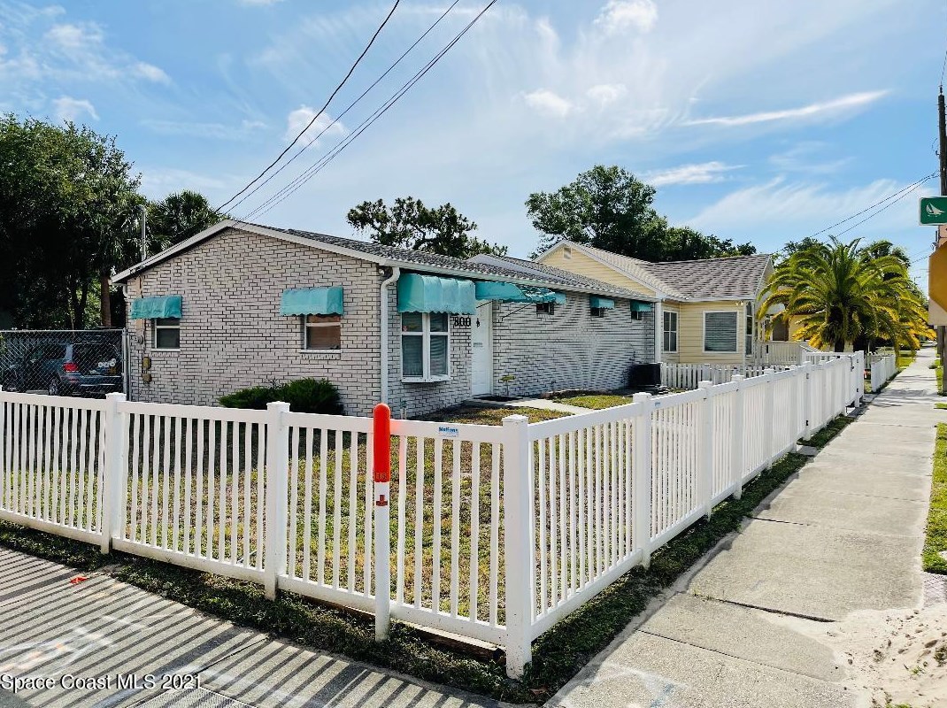 800 Palmetto Ave, Melbourne, FL 32901-4728