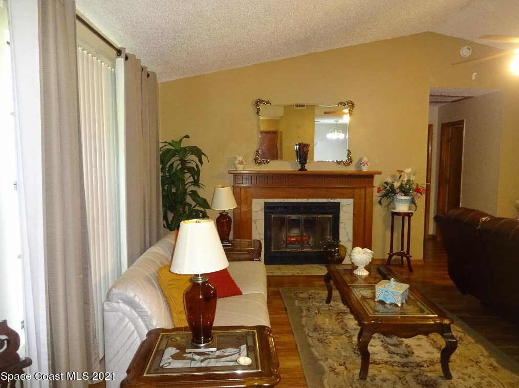 891 Merrimac St, Melbourne, FL 32909-4916
