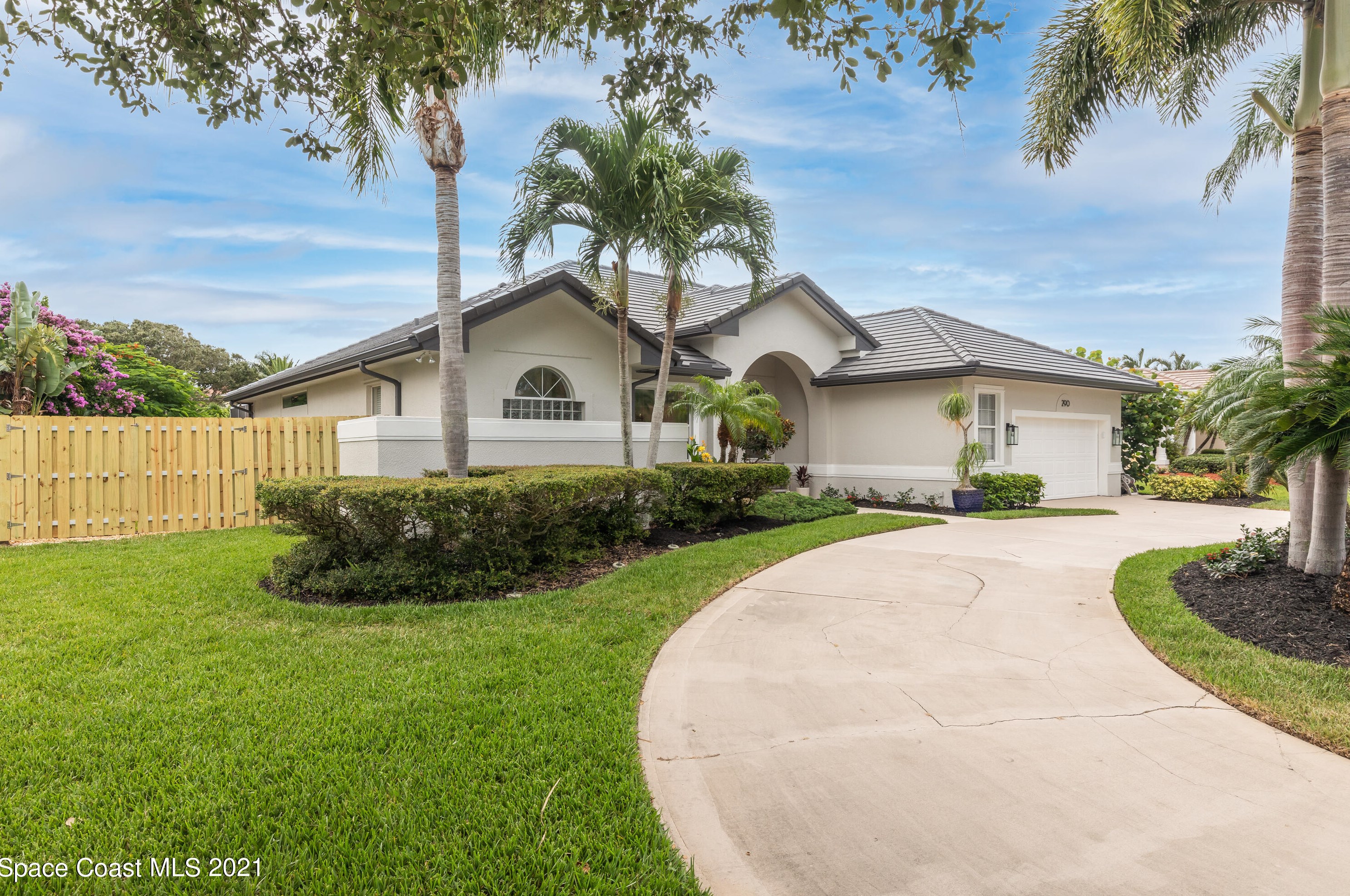 290 Normandy Dr, Melbourne, FL 32903-4013