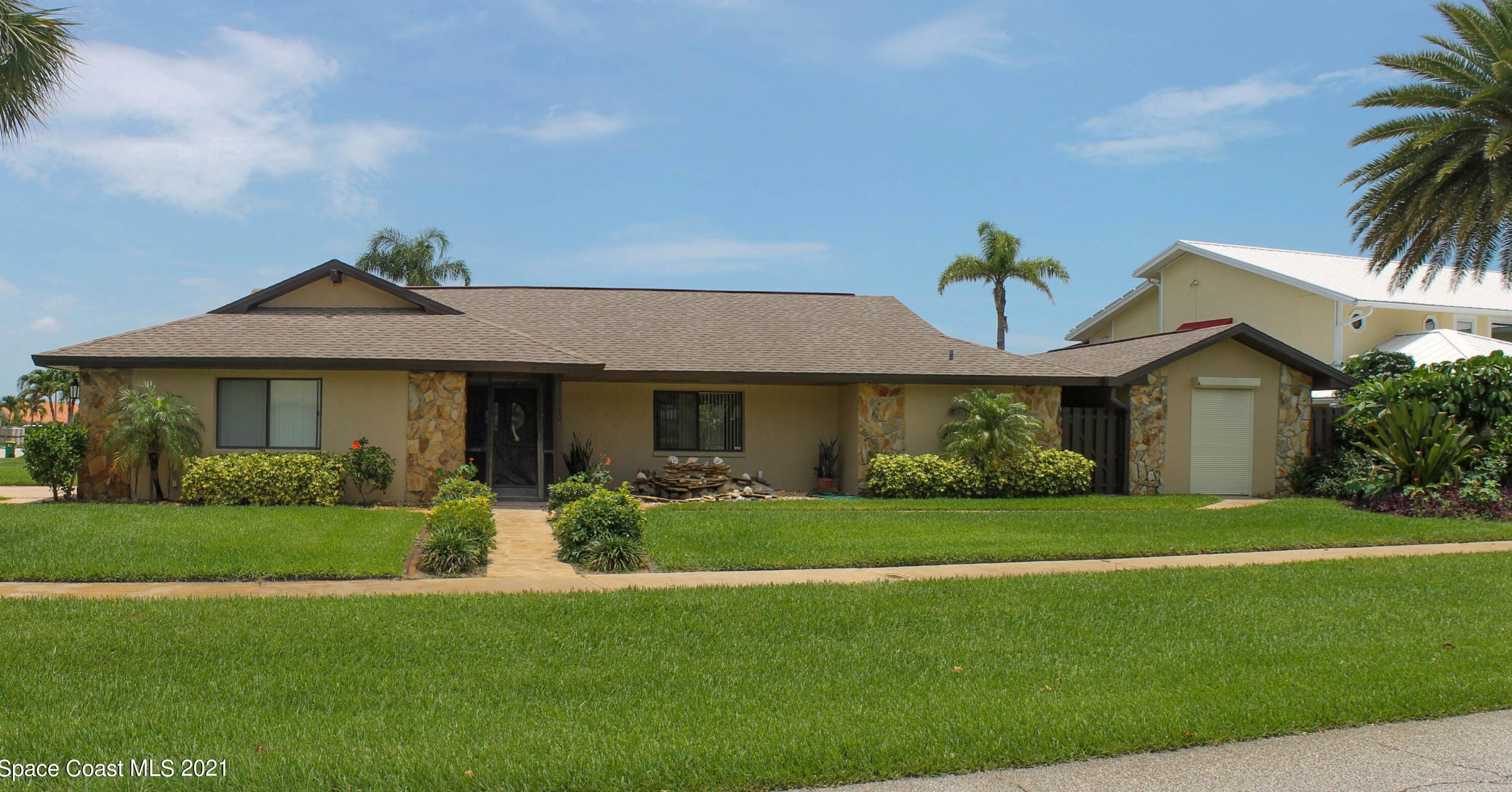 2240 Sykes Creek Dr, Merritt Island, FL 32953