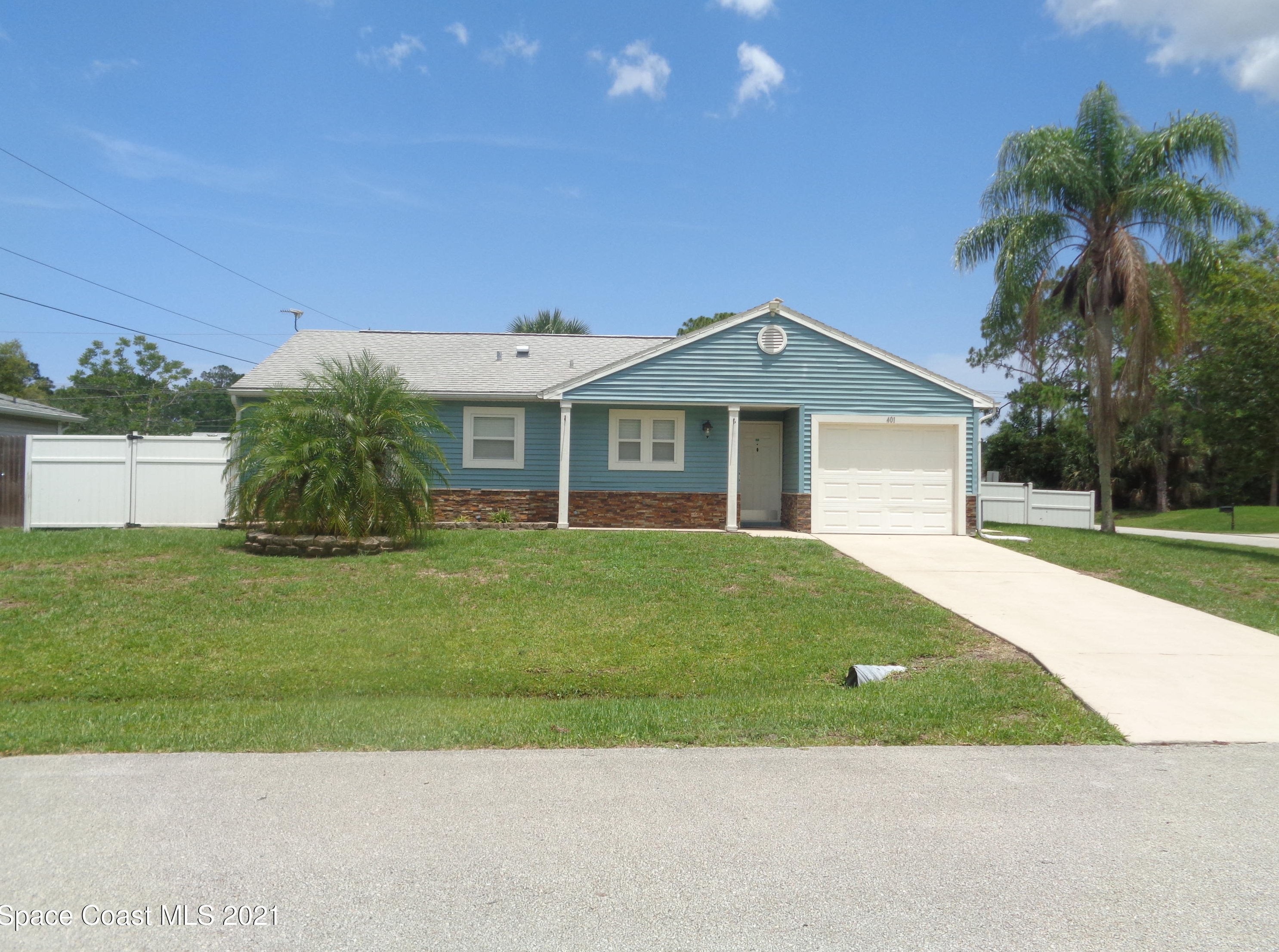 401 Goldsmith Ave, Melbourne, FL 32907-1744