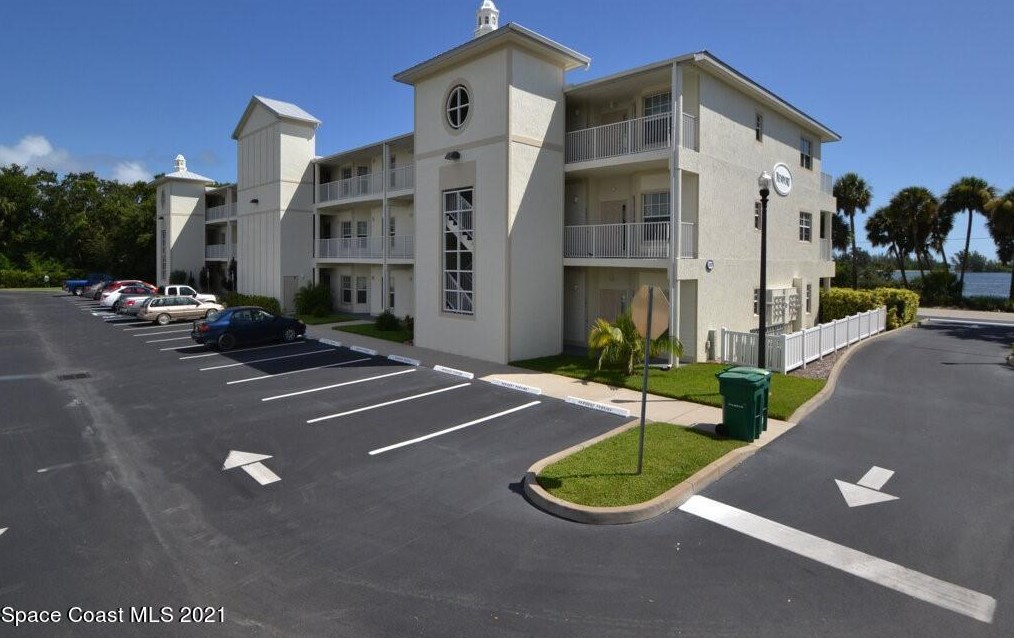 13570 Westport Dr #202, Sebastian, FL 32958